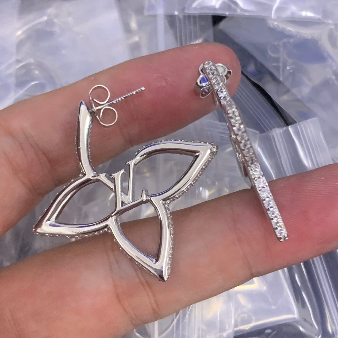 LuxluxHouse Low Price And High Quality Accessories Louis Vuitton
