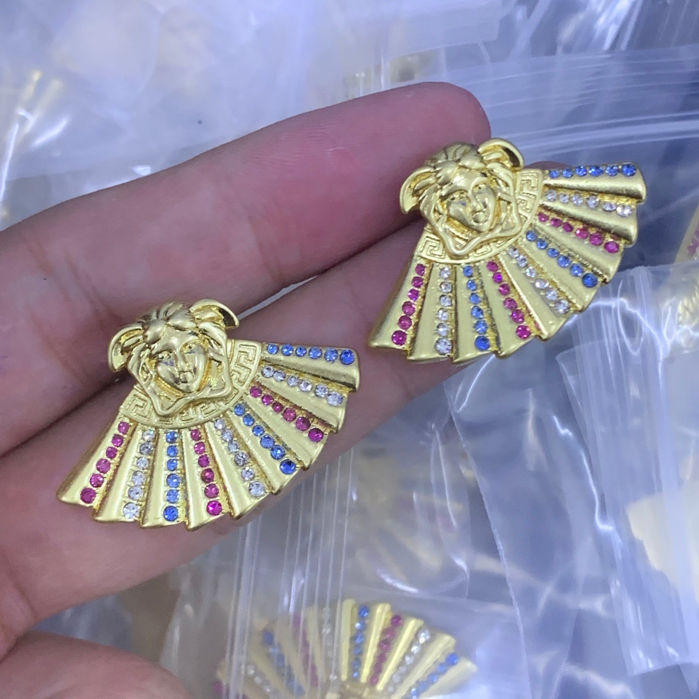 LuxluxHouse Low Price And High Quality Accessories Versace