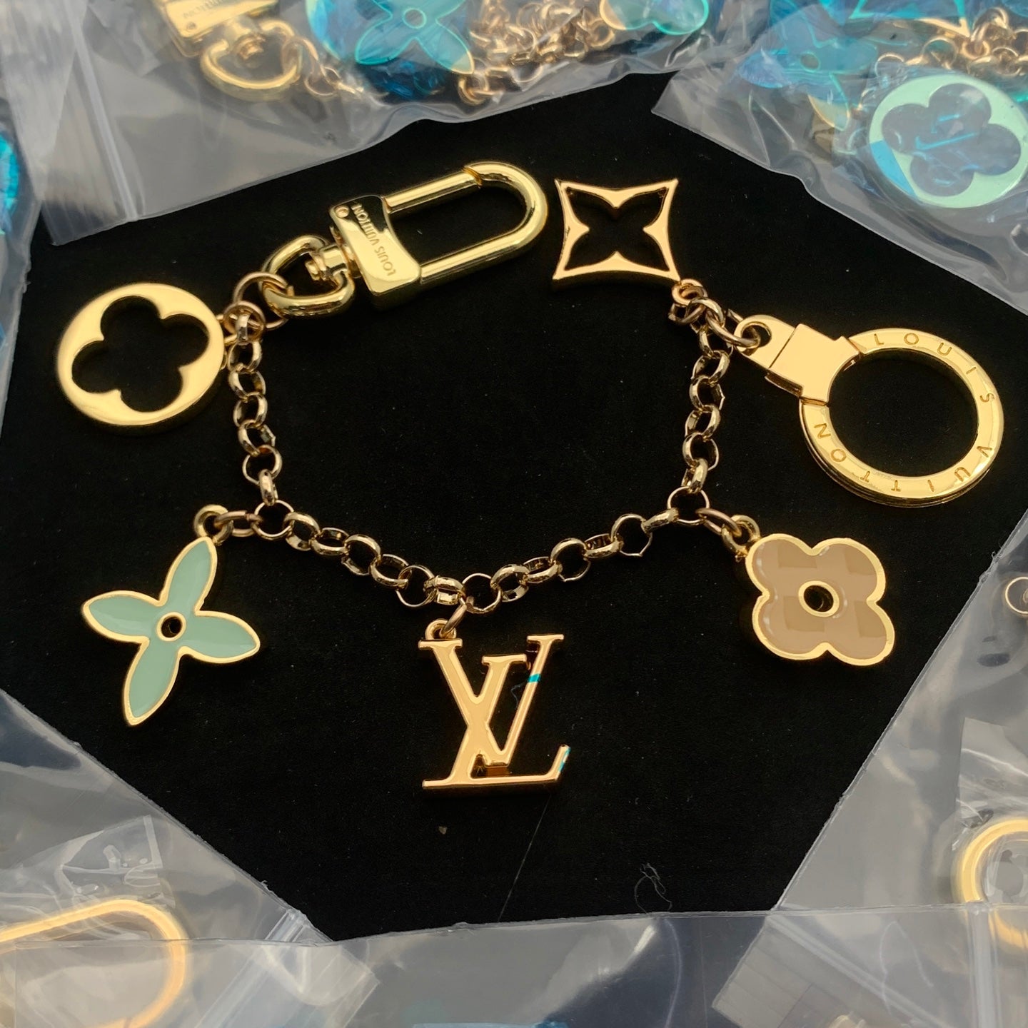 LuxluxHouse Low Price And High Quality Accessories Louis Vuitton