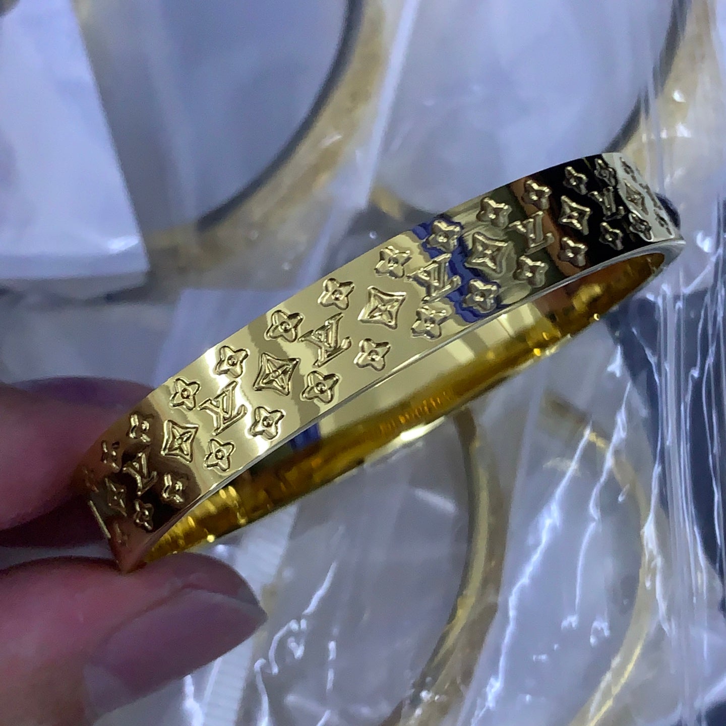 LuxluxHouse Low Price And High Quality Accessories Louis Vuitton