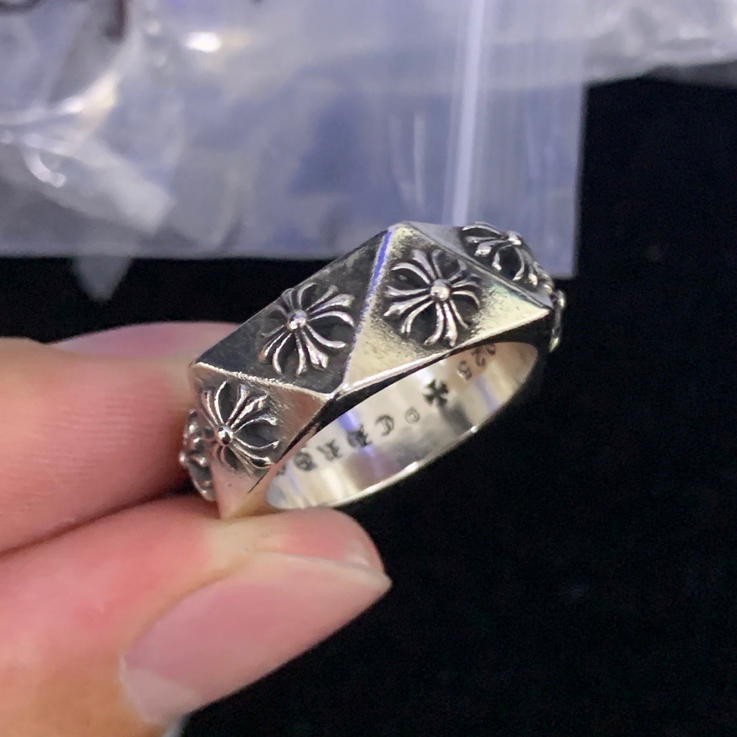 LuxluxHouse Low Price And High Quality Accessories Chrome Hearts