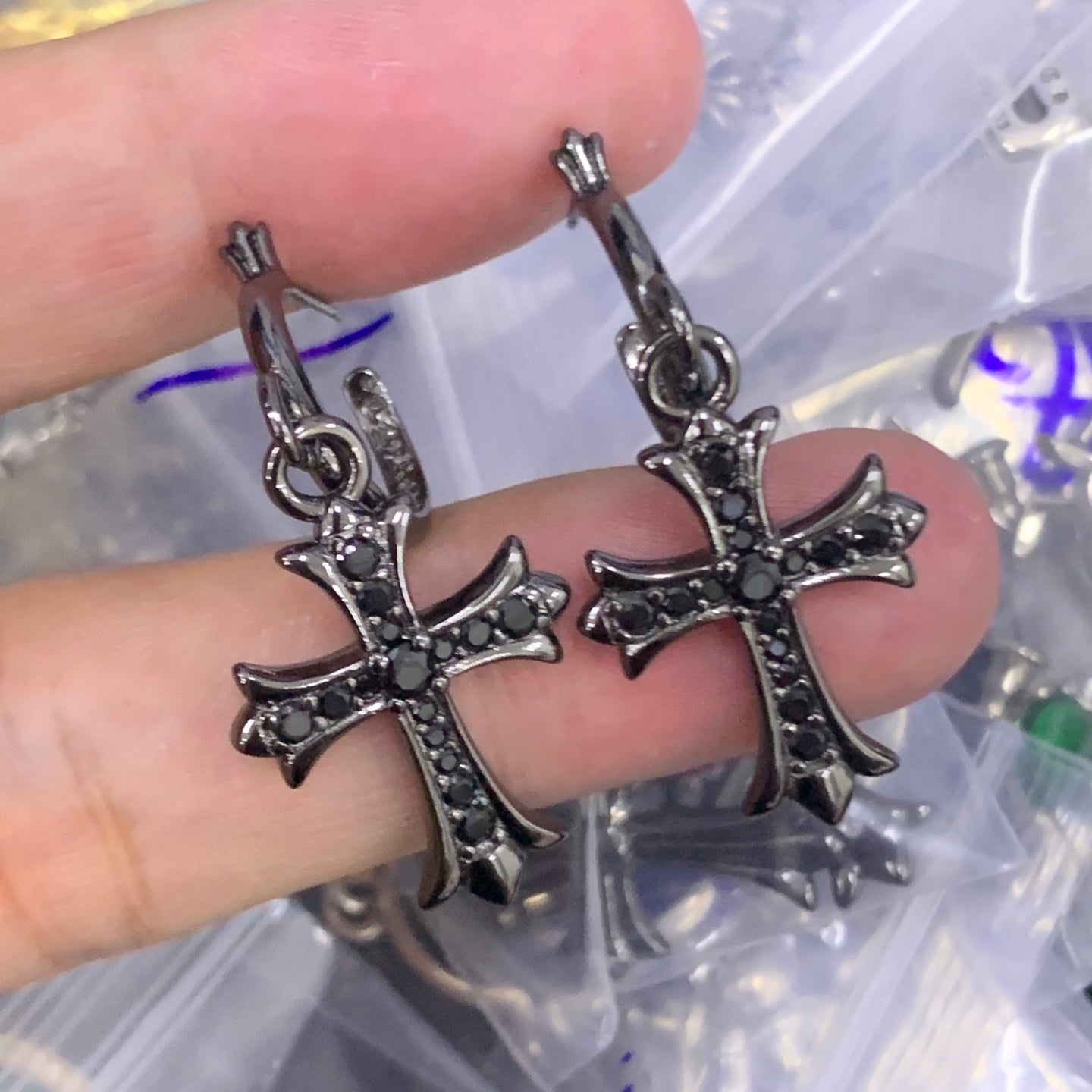 LuxluxHouse Low Price And High Quality Accessories Chrome Hearts
