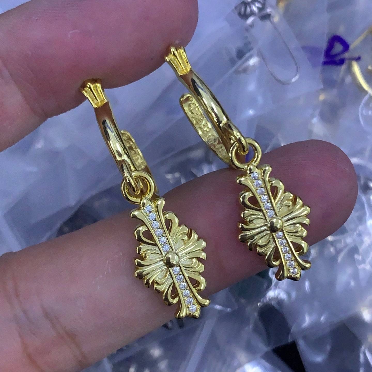 LuxluxHouse Low Price And High Quality Accessories Chrome Hearts