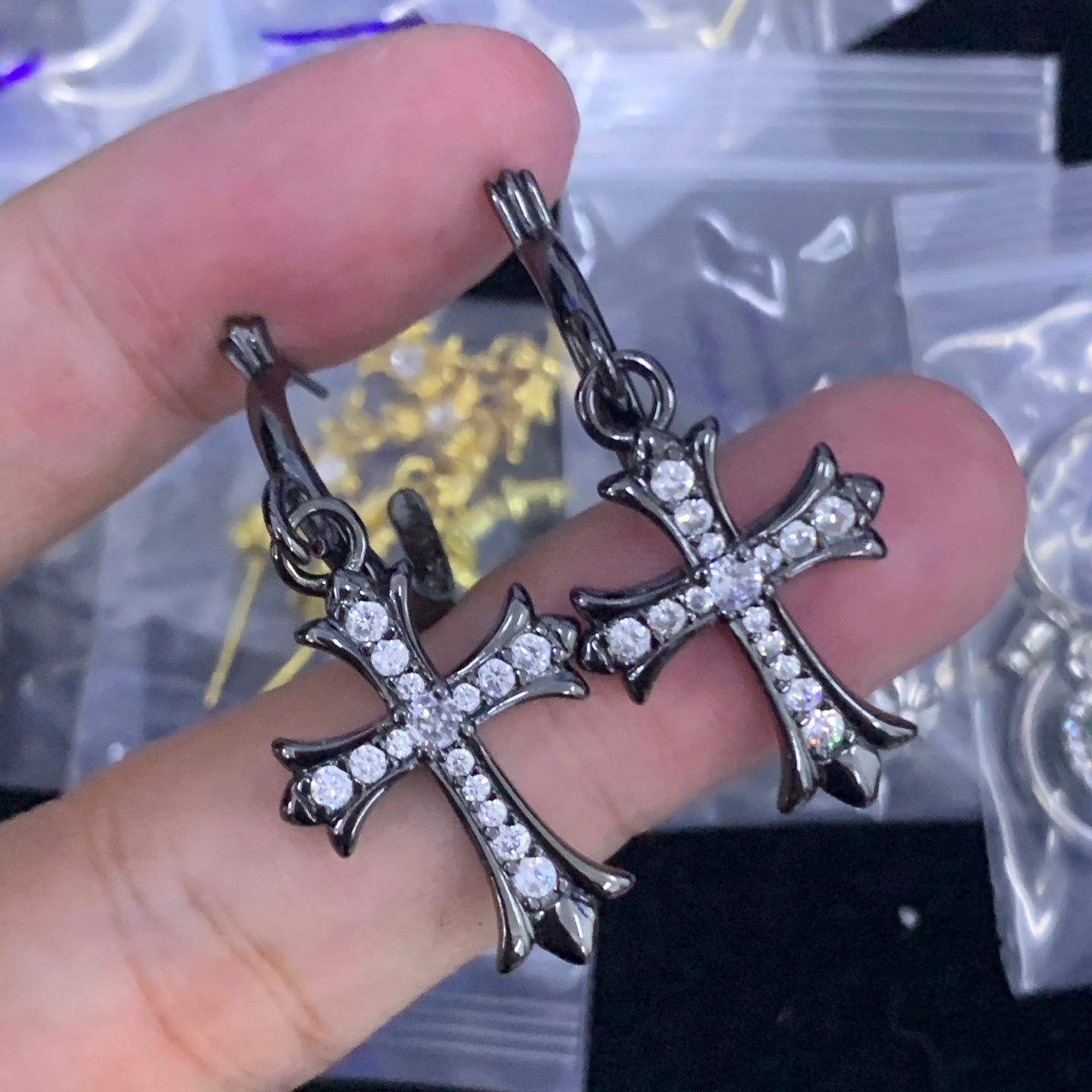 LuxluxHouse Low Price And High Quality Accessories Chrome Hearts