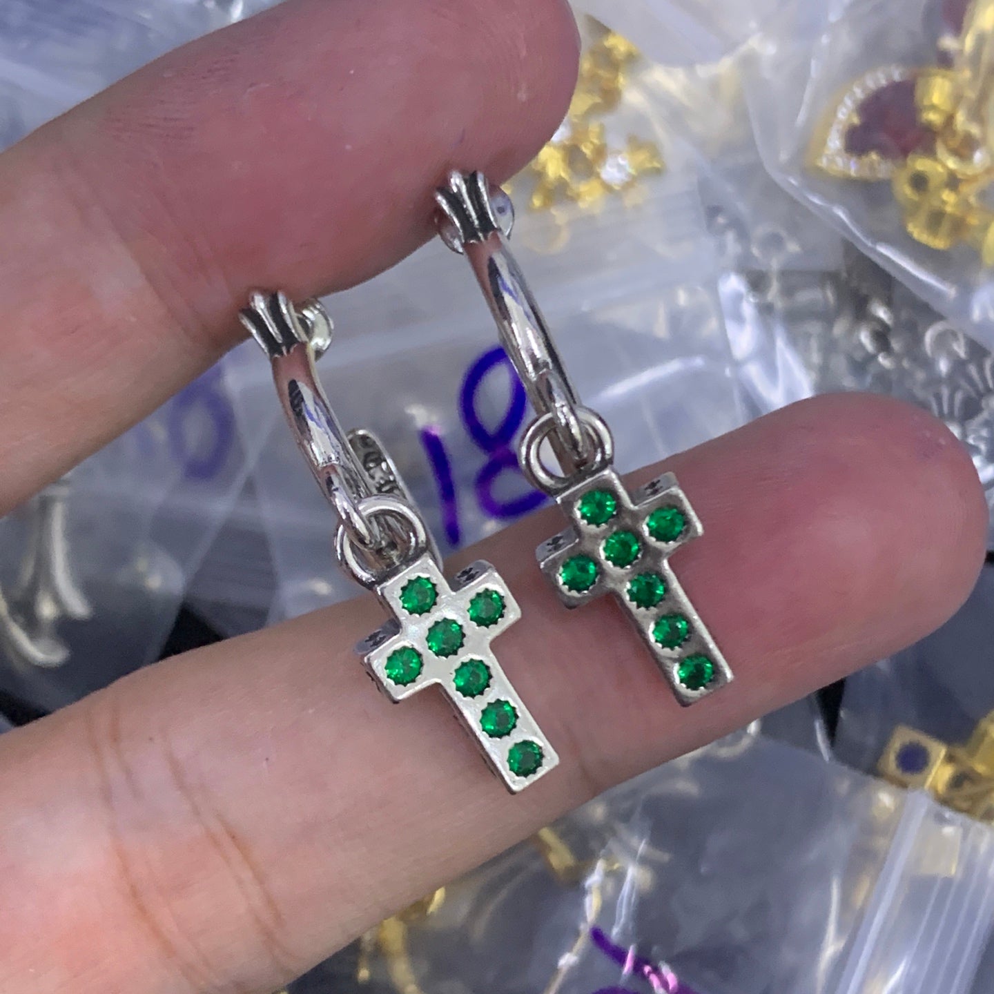LuxluxHouse Low Price And High Quality Accessories Chrome Hearts