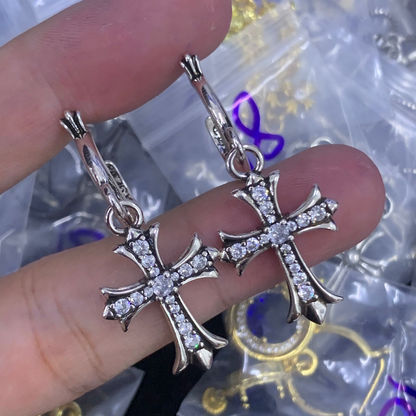 LuxluxHouse Low Price And High Quality Accessories Chrome Hearts