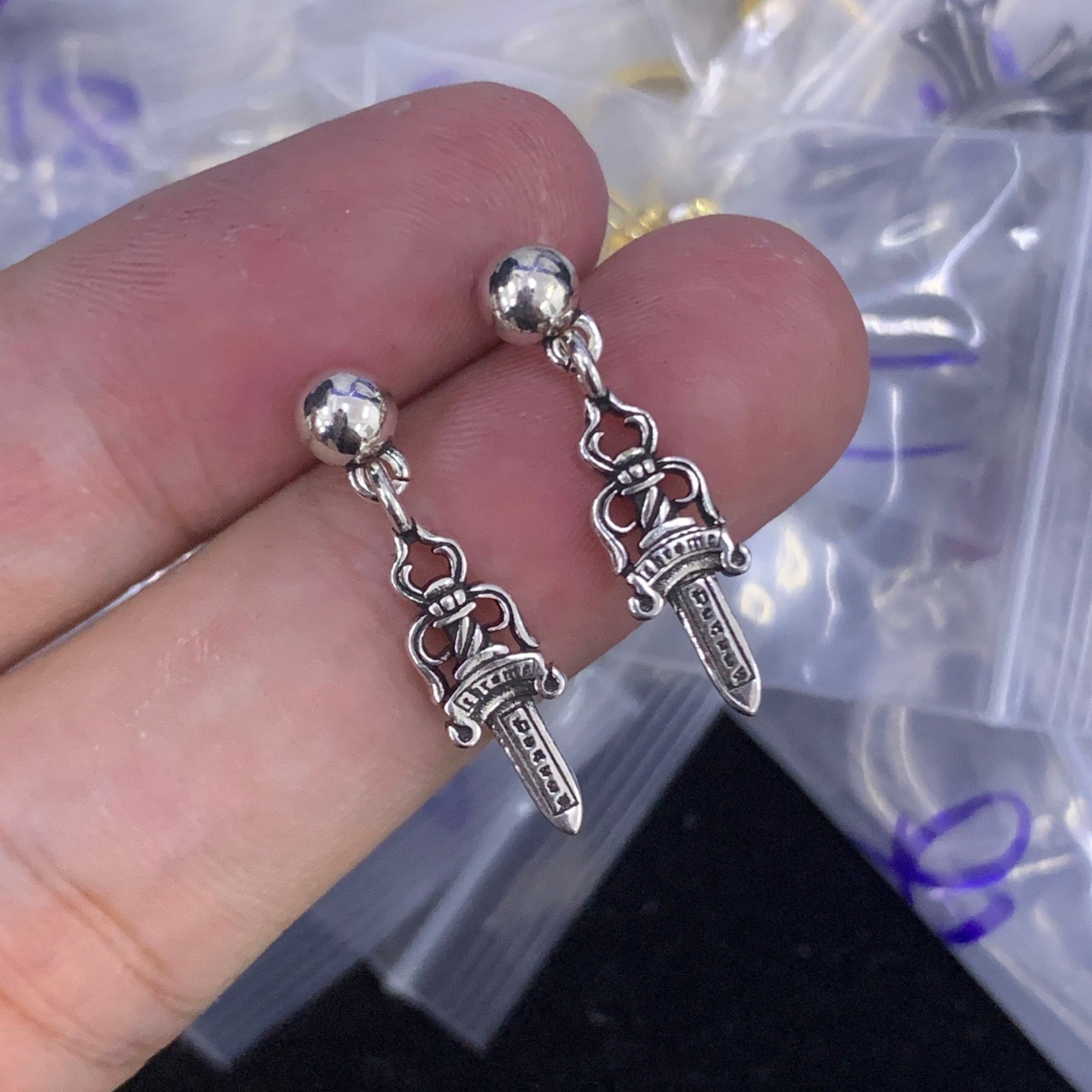 LuxluxHouse Low Price And High Quality Accessories Chrome Hearts