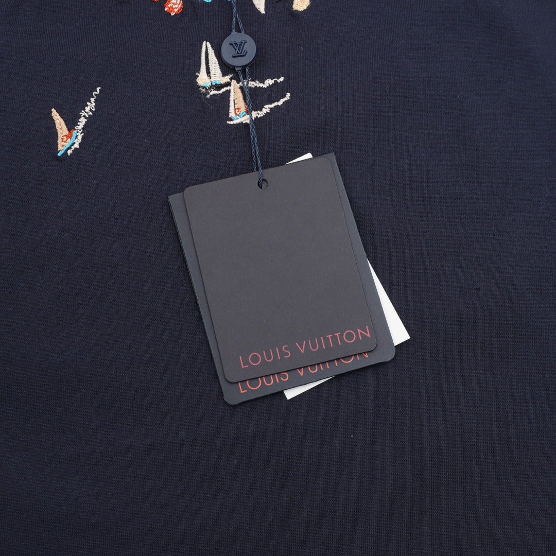 LuxluxHouse Best Quality Clothes T-shirt Louis Vuitton