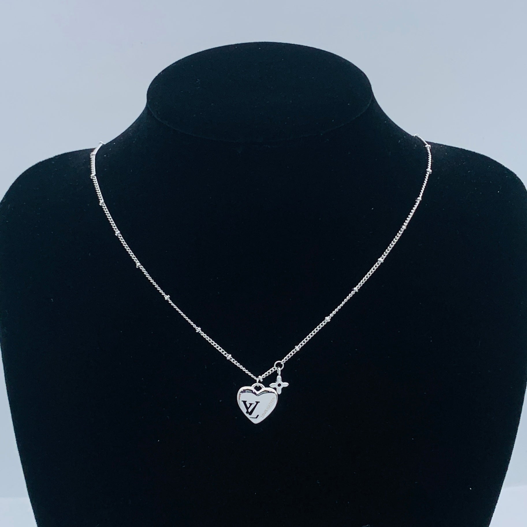 LuxluxHouse Low Price And High Quality Accessories Louis Vuitton