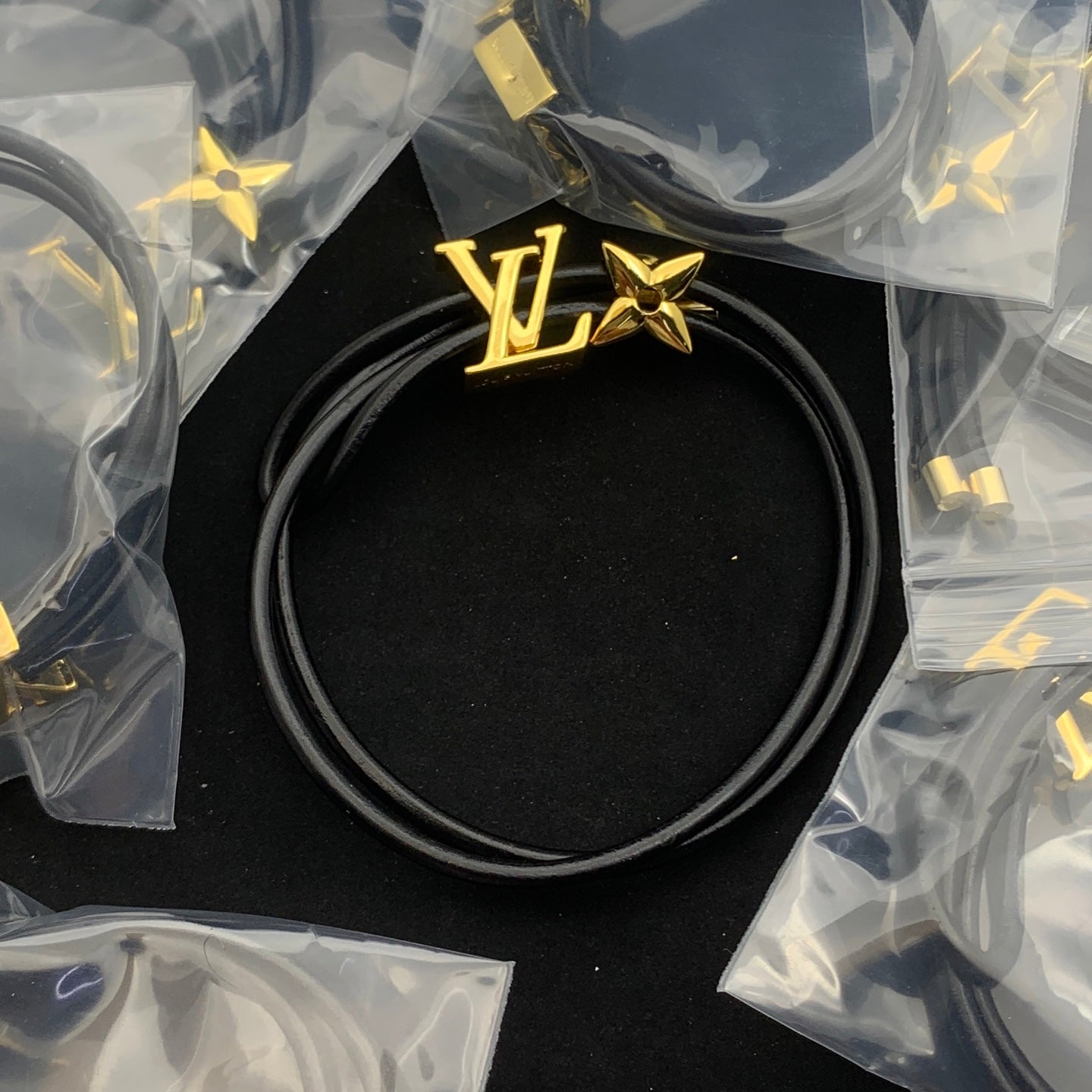 LuxluxHouse Low Price And High Quality Accessories Louis Vuitton