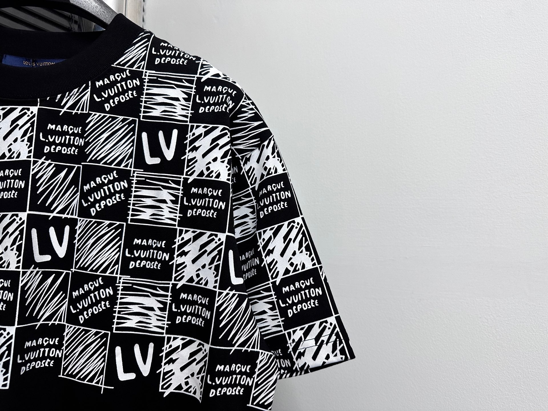 LuxluxHouse Best Quality Clothes T-shirt Louis Vuitton