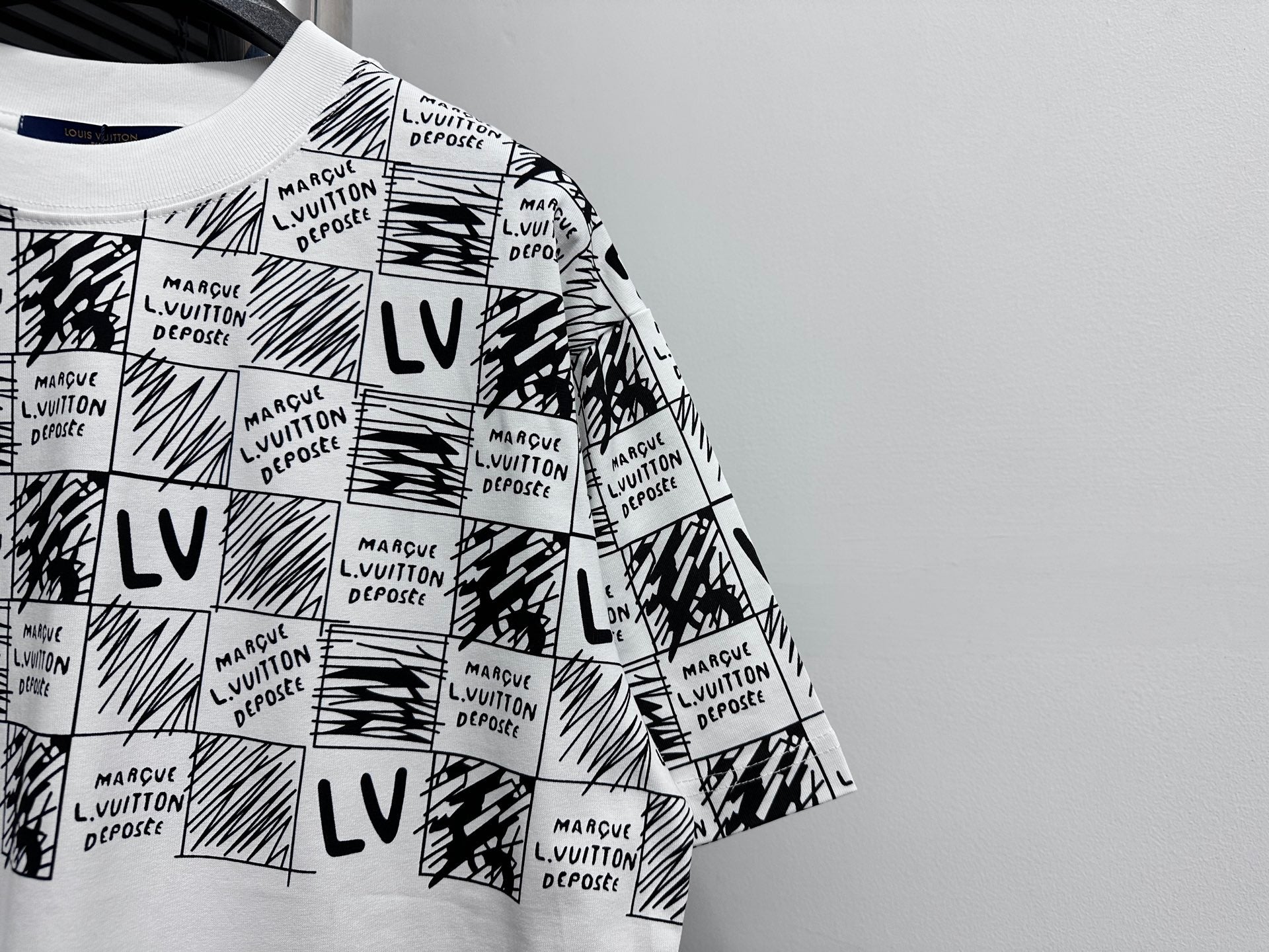 LuxluxHouse Best Quality Clothes T-shirt Louis Vuitton