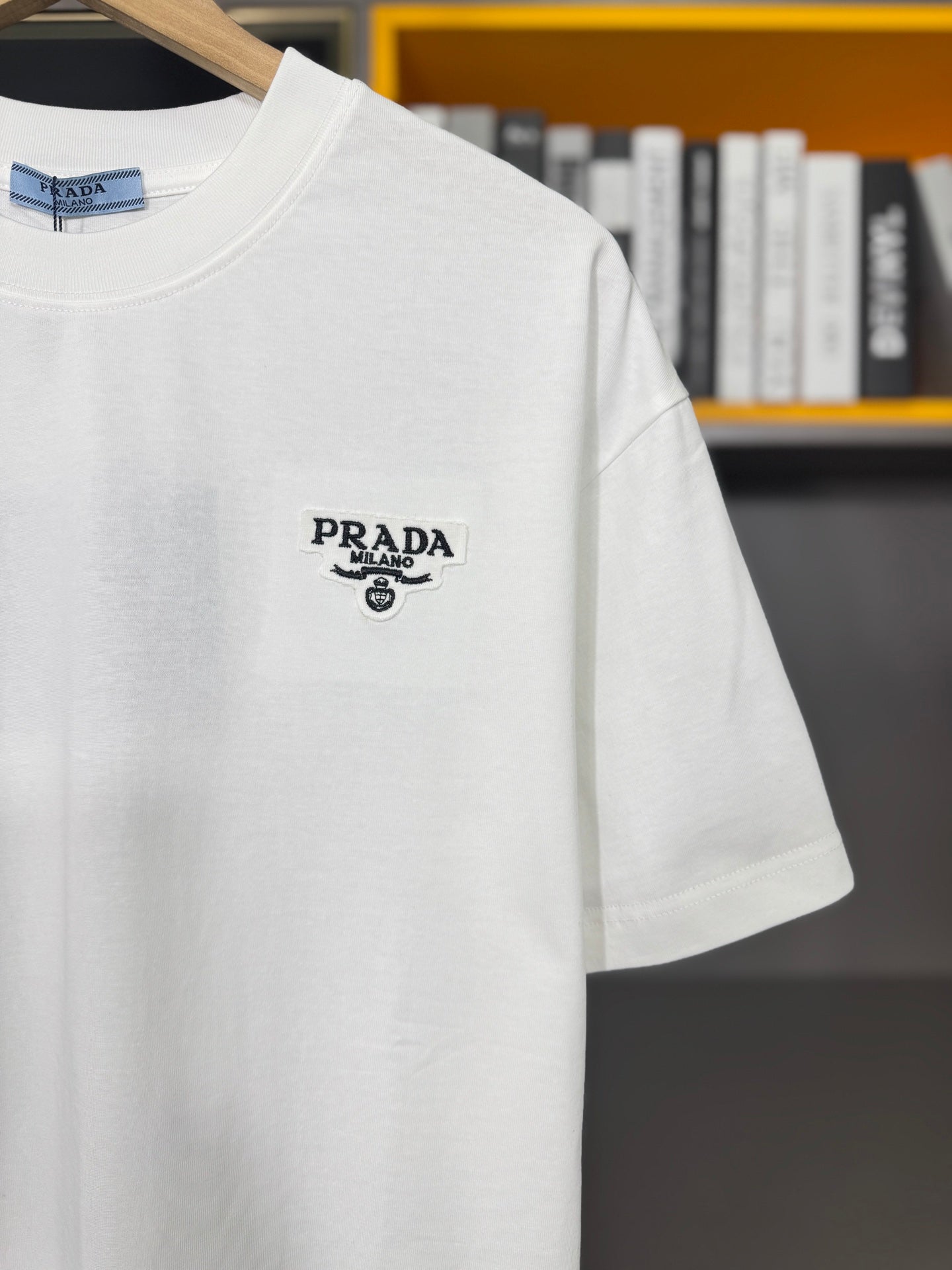 LuxluxHouse Best Quality Clothes T-shirt Prada