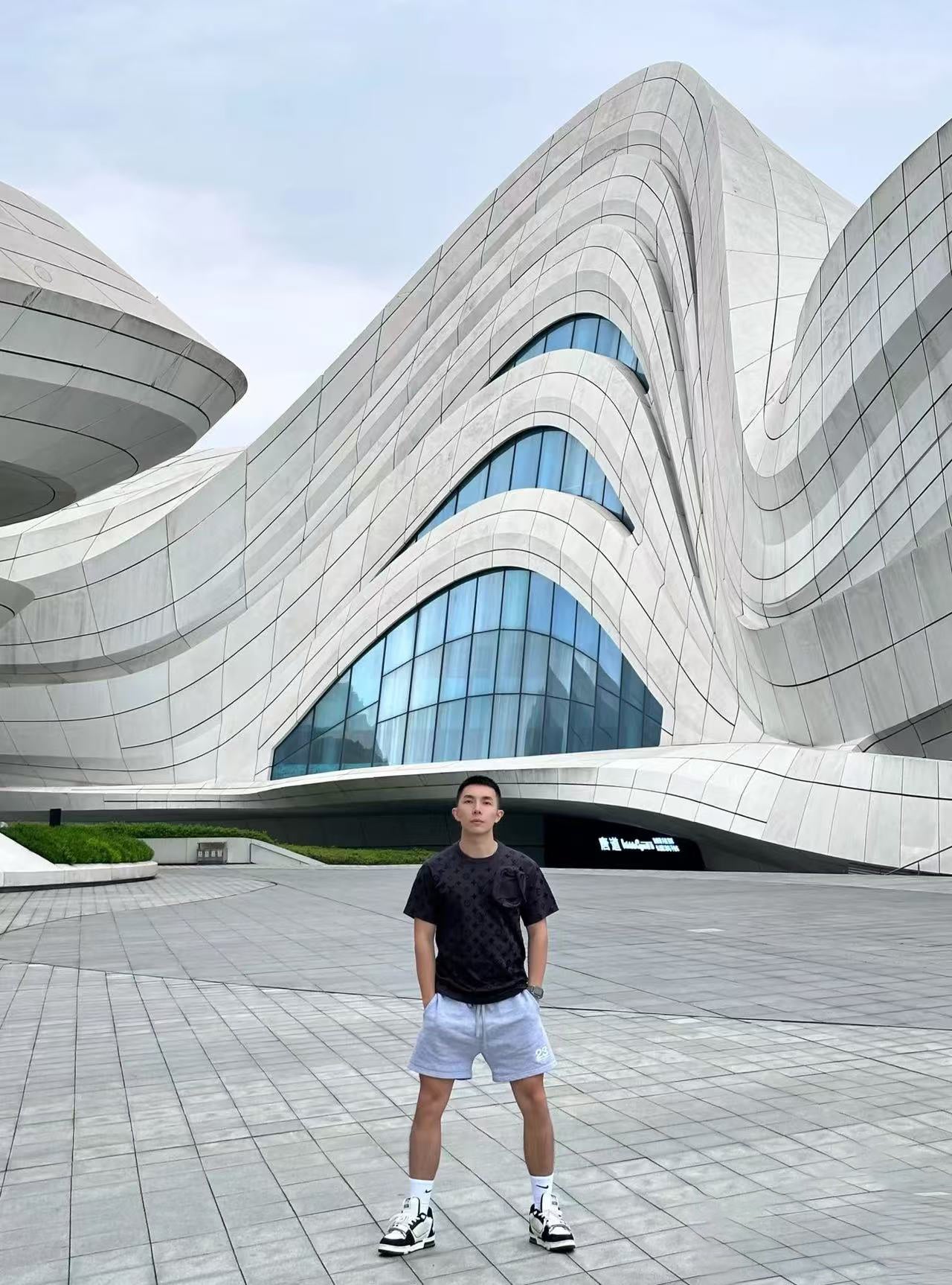 LuxluxHouse Best Quality Clothes T-shirt Louis Vuitton