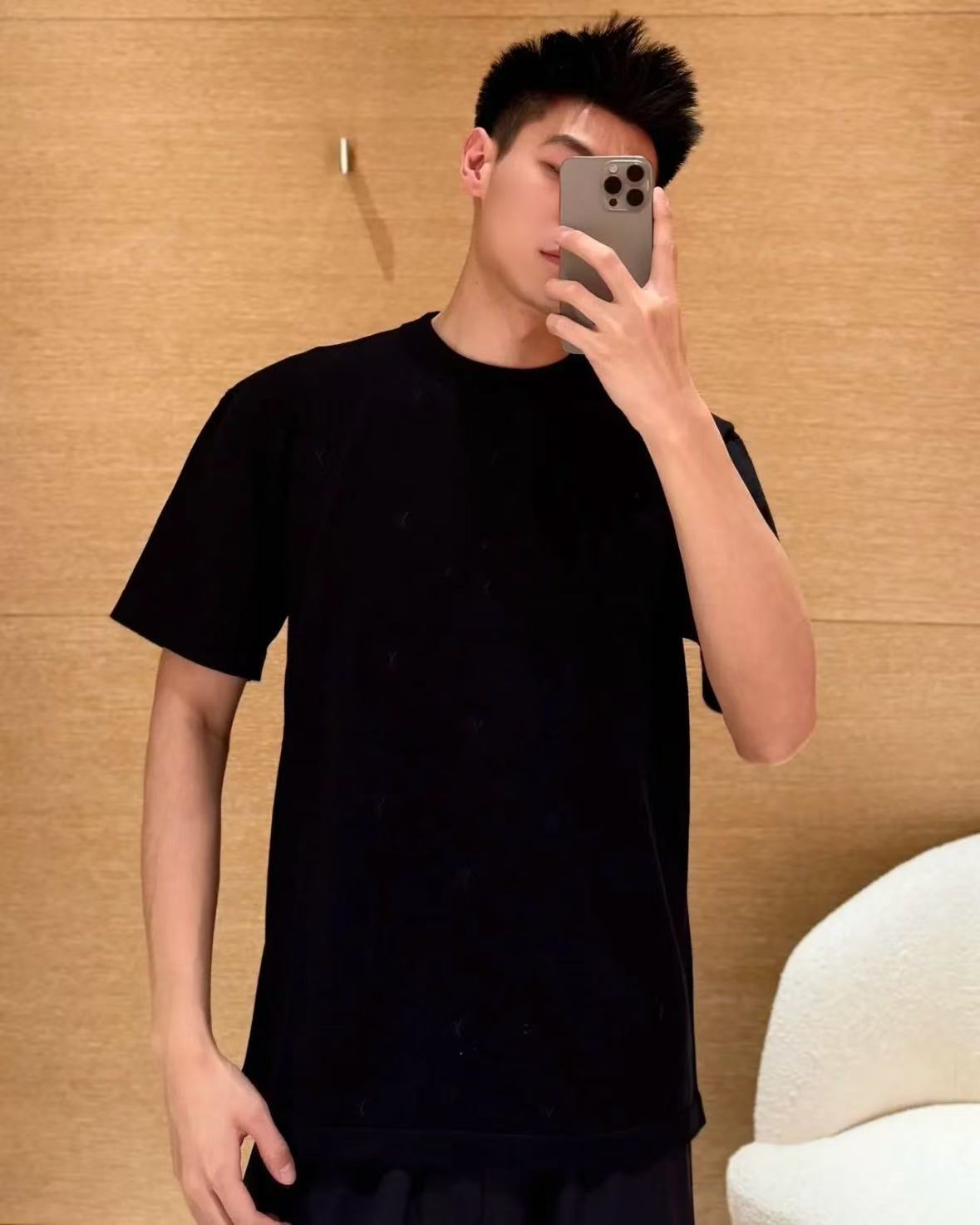 LuxluxHouse Best Quality Clothes T-shirt Louis Vuitton