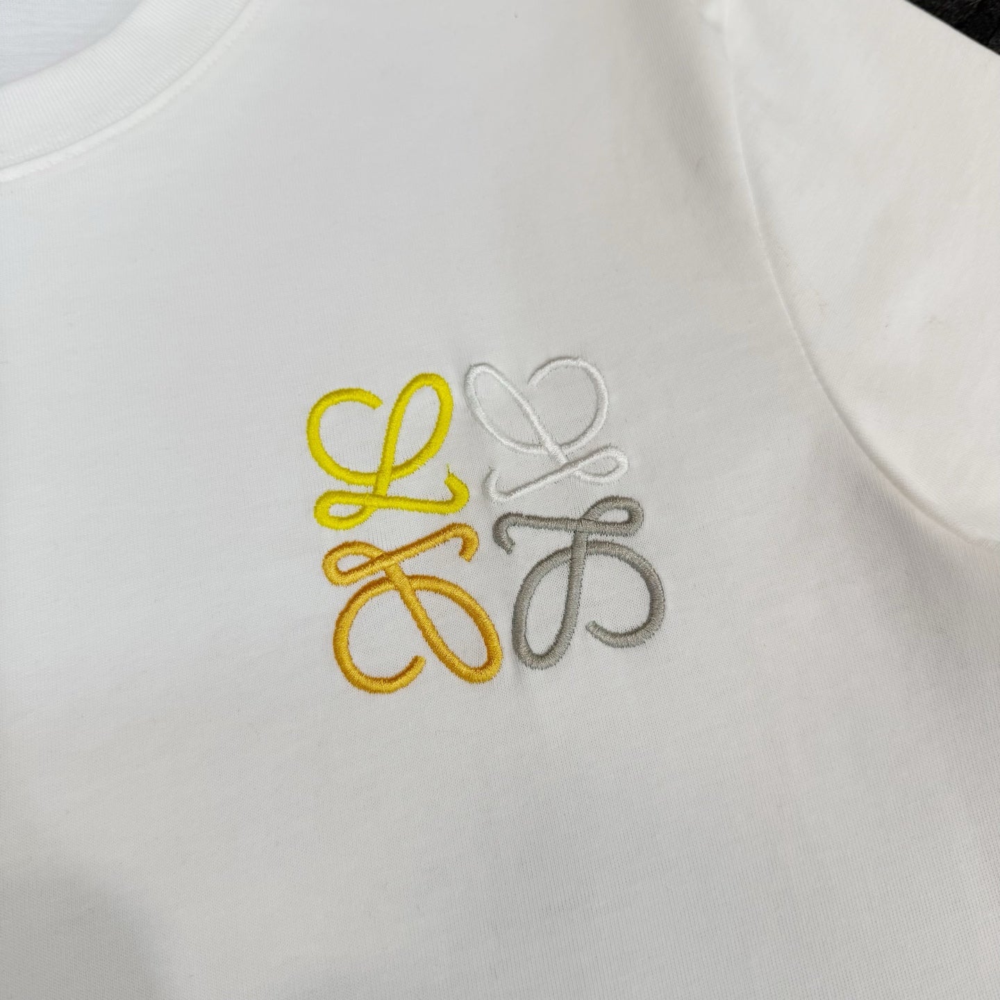 LuxluxHouse Best Quality Clothes T-shirt Loewe