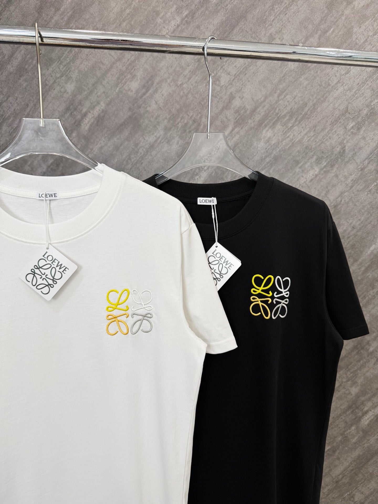 LuxluxHouse Best Quality Clothes T-shirt Loewe