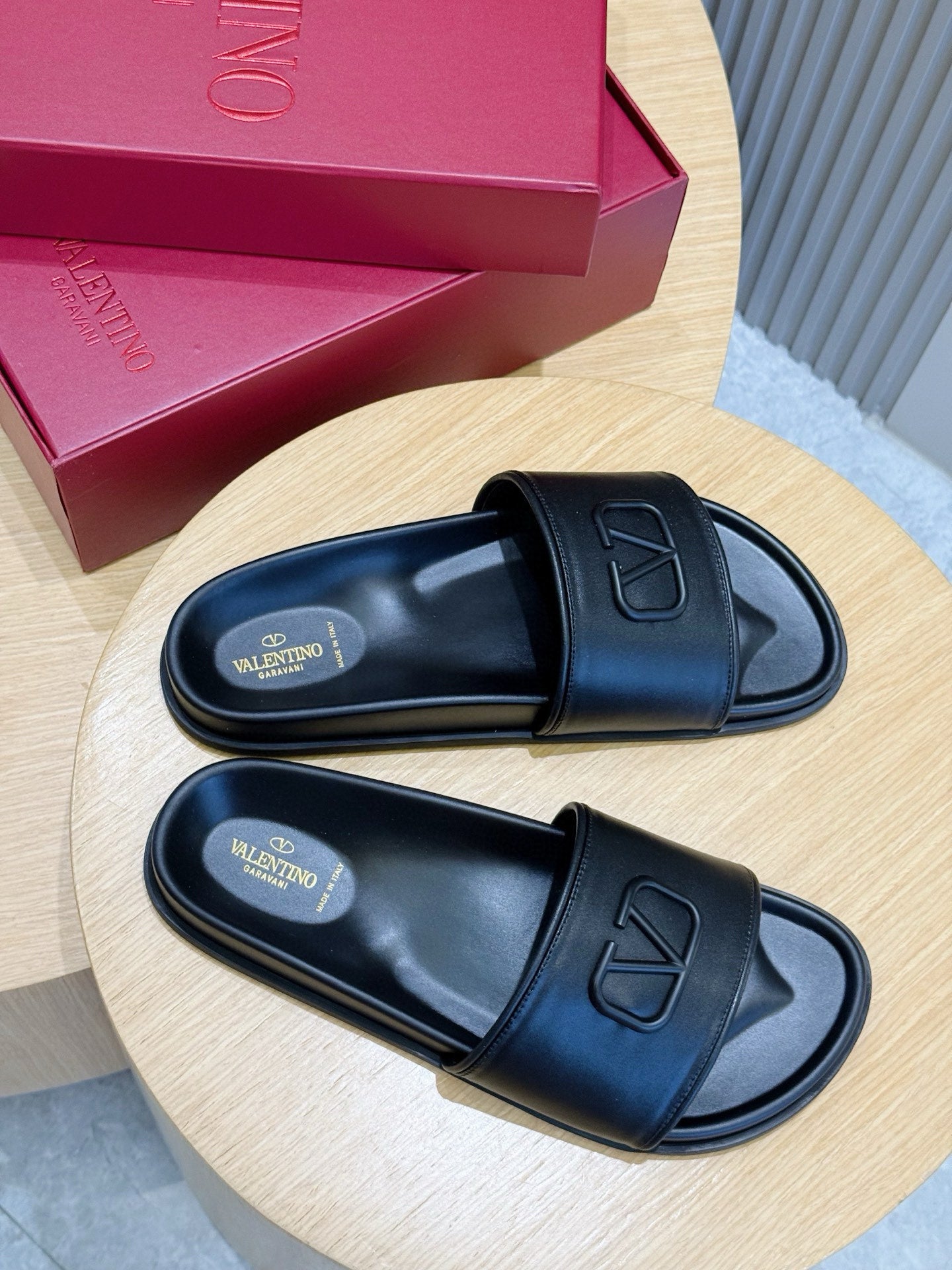LuxluxHouse Best Quality Sandals Valentino