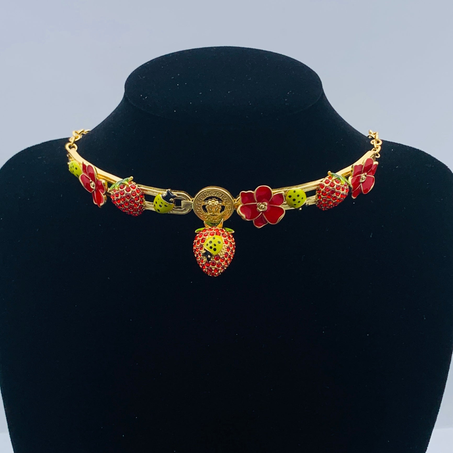 LuxluxHouse Low Price And High Quality Accessories Versace