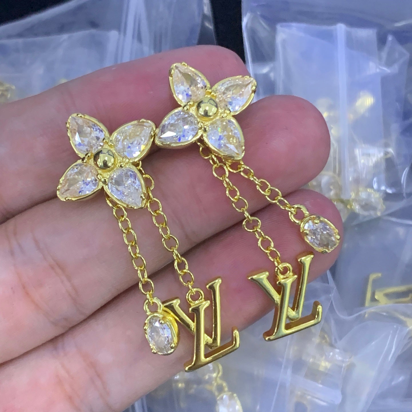 LuxluxHouse Low Price And High Quality Accessories Louis Vuitton