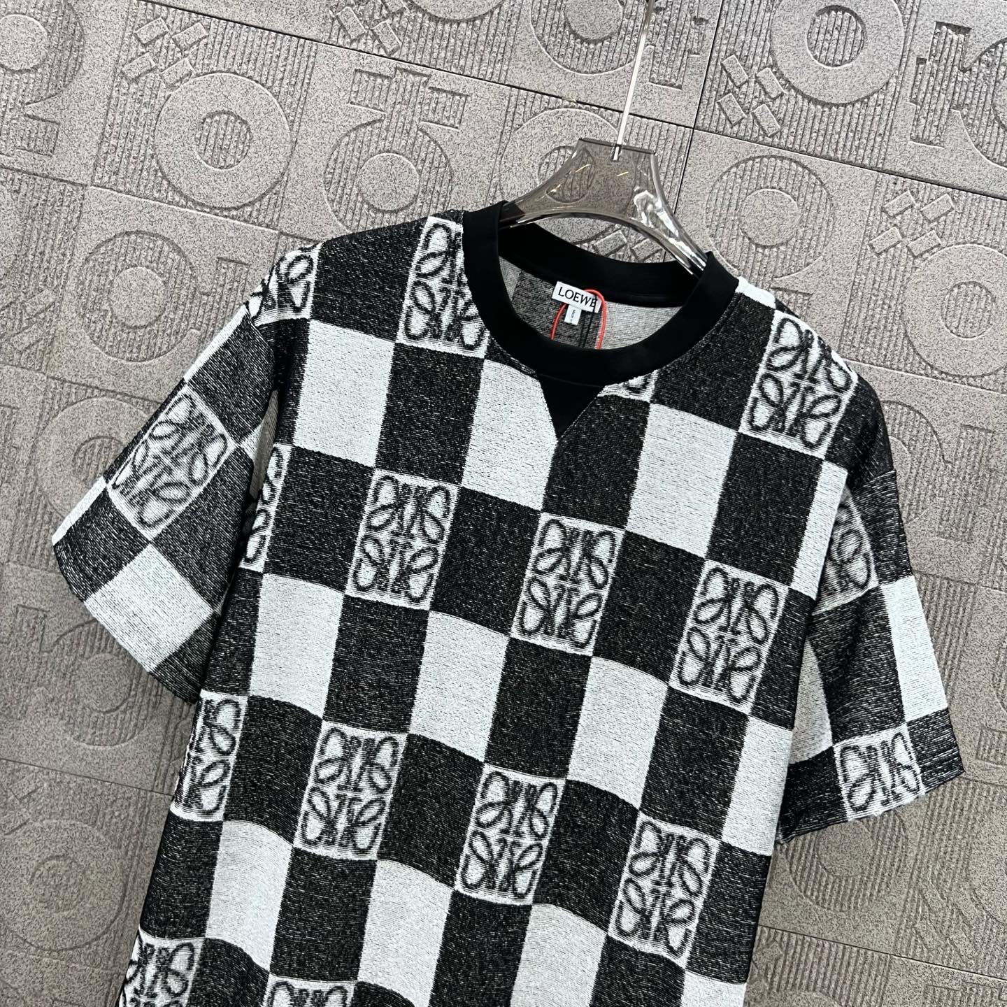 LuxluxHouse Best Quality Clothes T-shirt Loewe