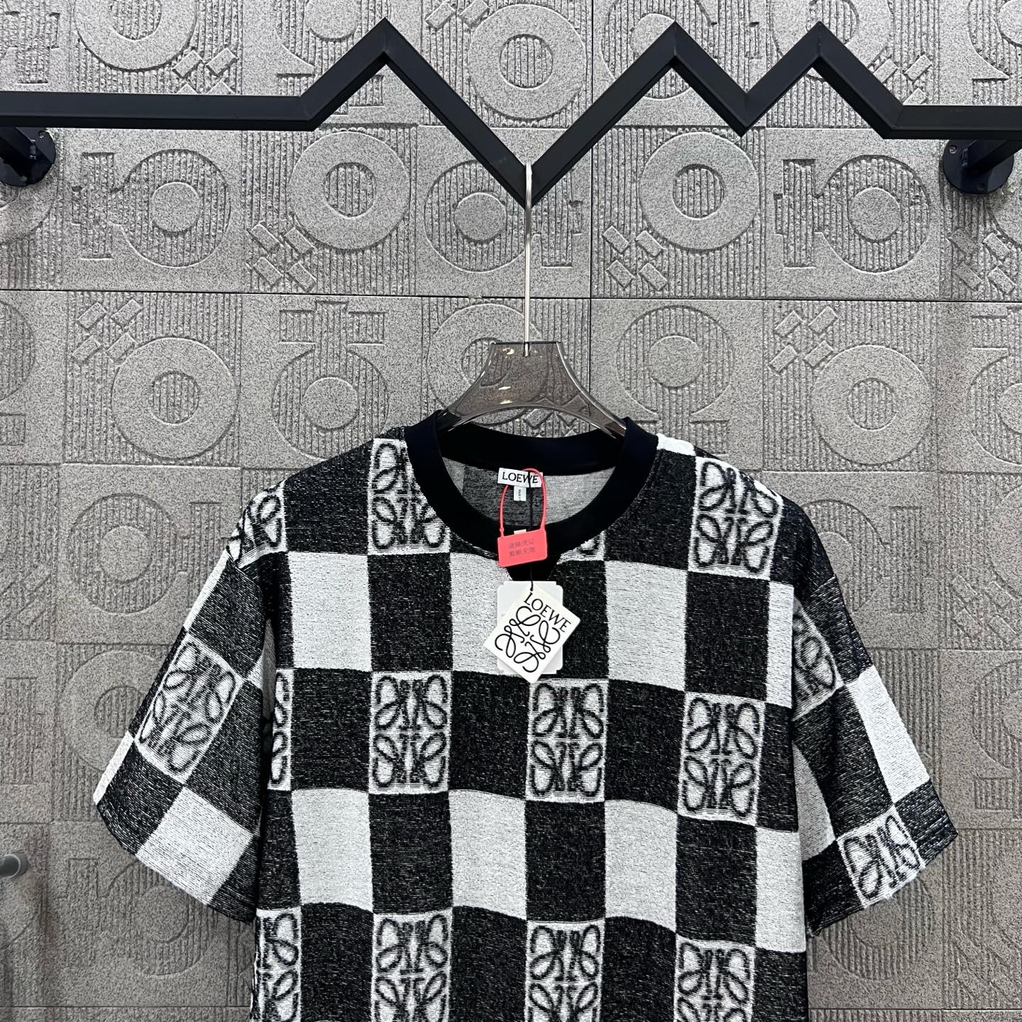 LuxluxHouse Best Quality Clothes T-shirt Loewe