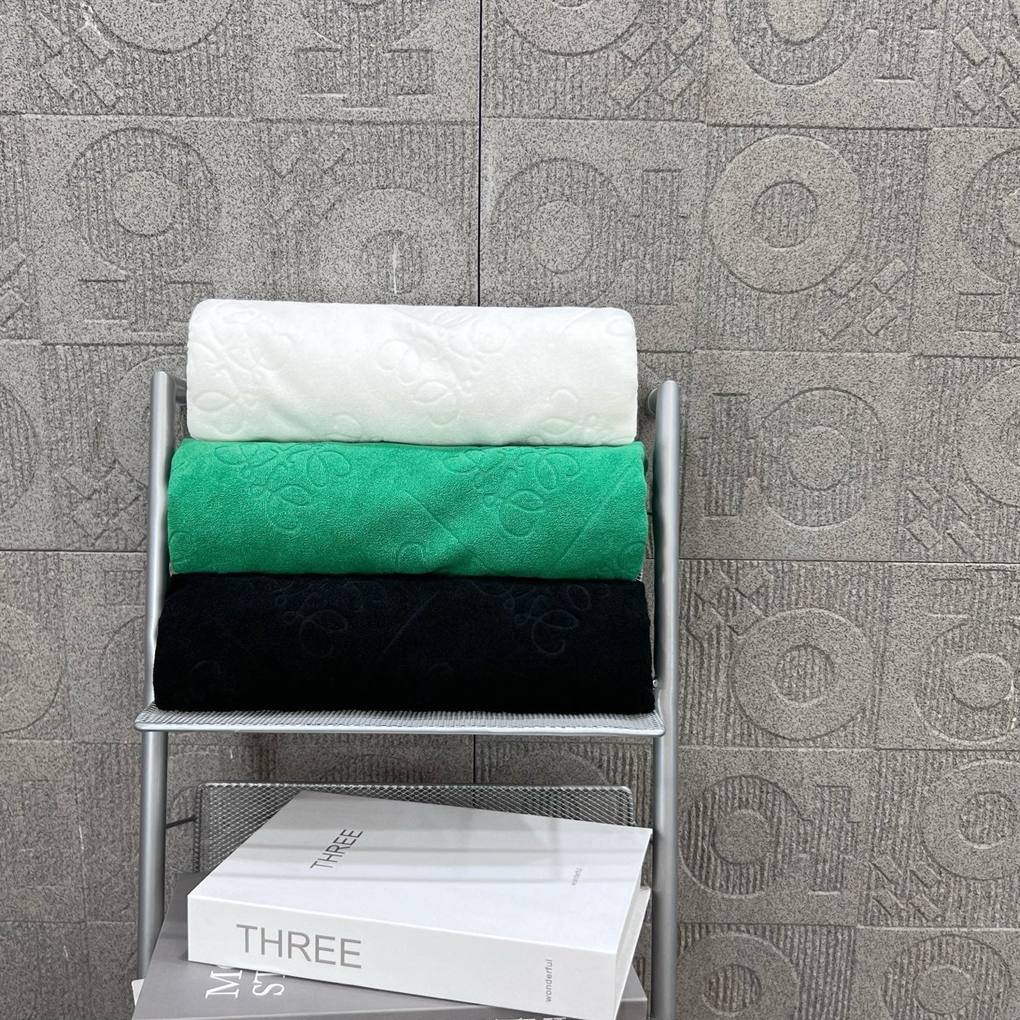 LuxluxHouse Best Quality Clothes T-shirt Loewe