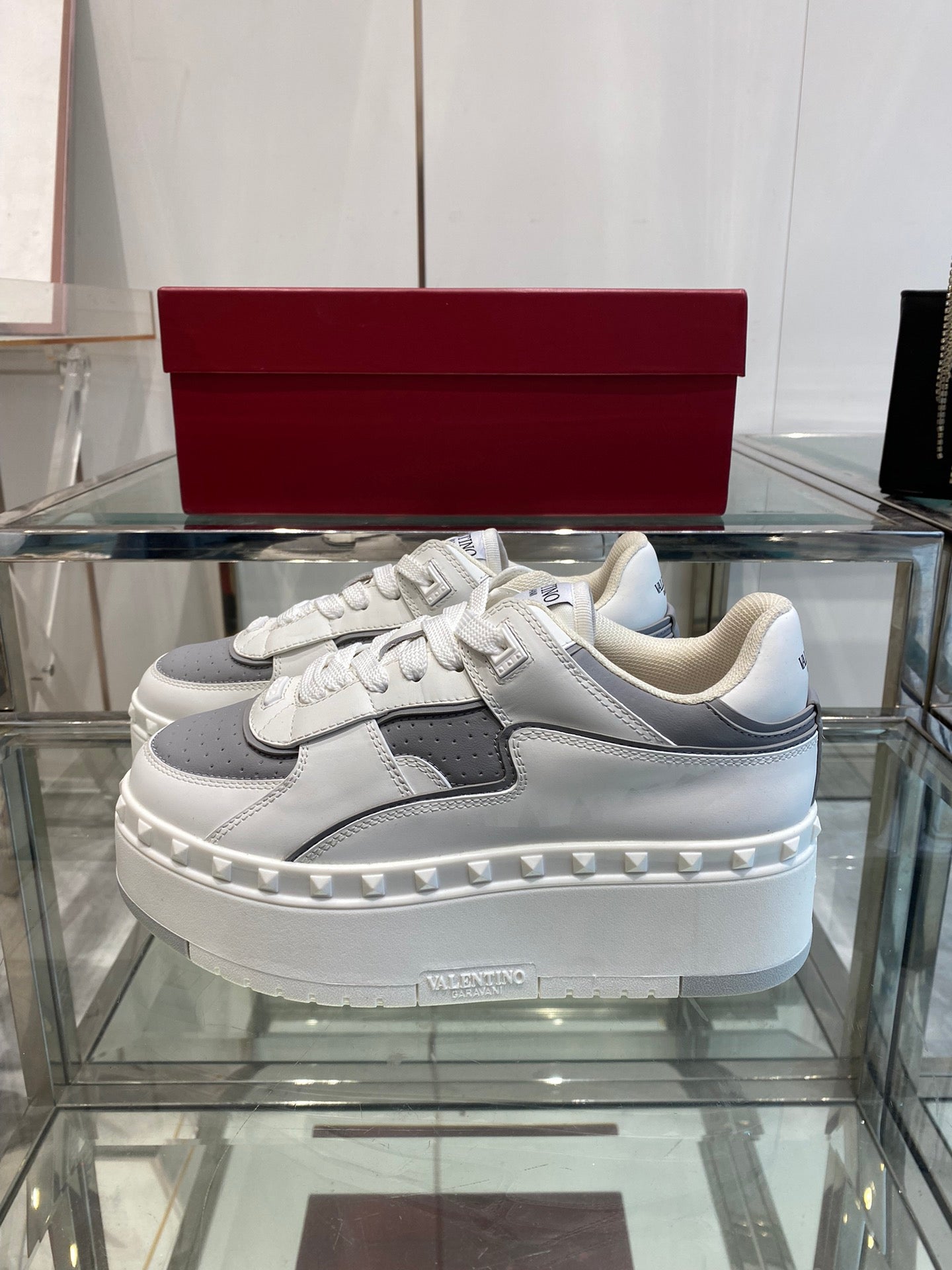 LuxluxHouse Best Quality Valentino Women Shoes