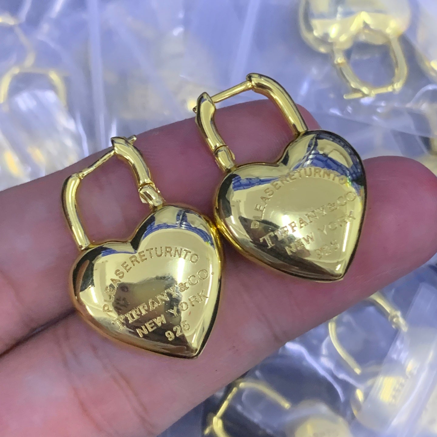 LuxluxHouse Low Price And High Quality Accessories Tiffany