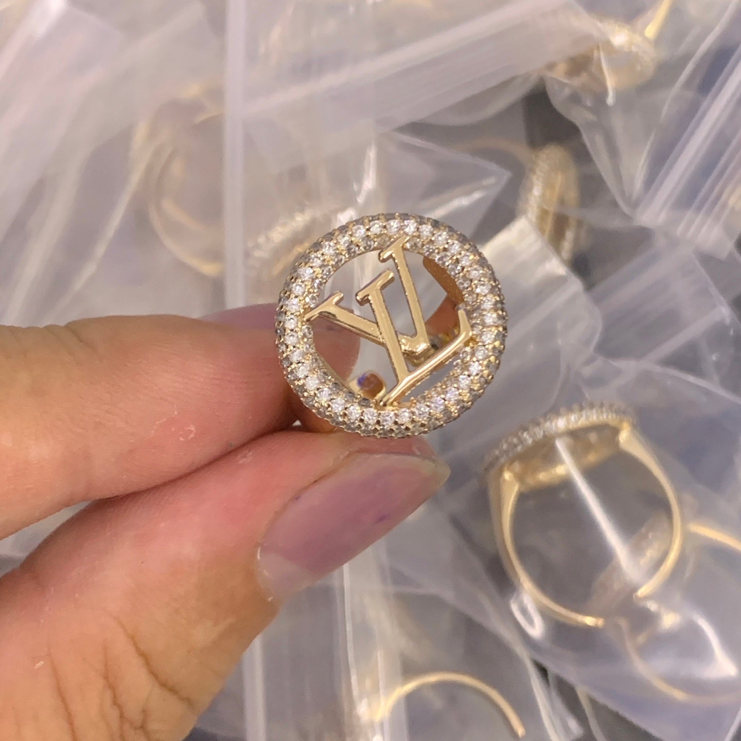 LuxluxHouse Low Price And High Quality Accessories Louis Vuitton