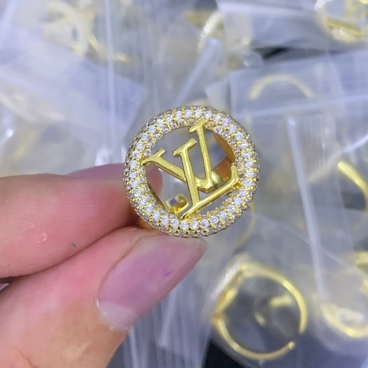 LuxluxHouse Low Price And High Quality Accessories Louis Vuitton