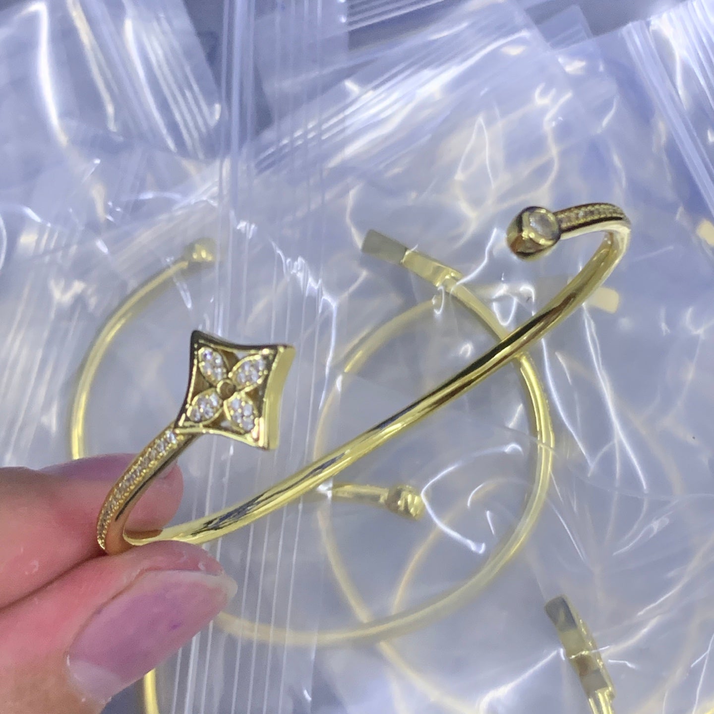 LuxluxHouse Low Price And High Quality Accessories Louis Vuitton