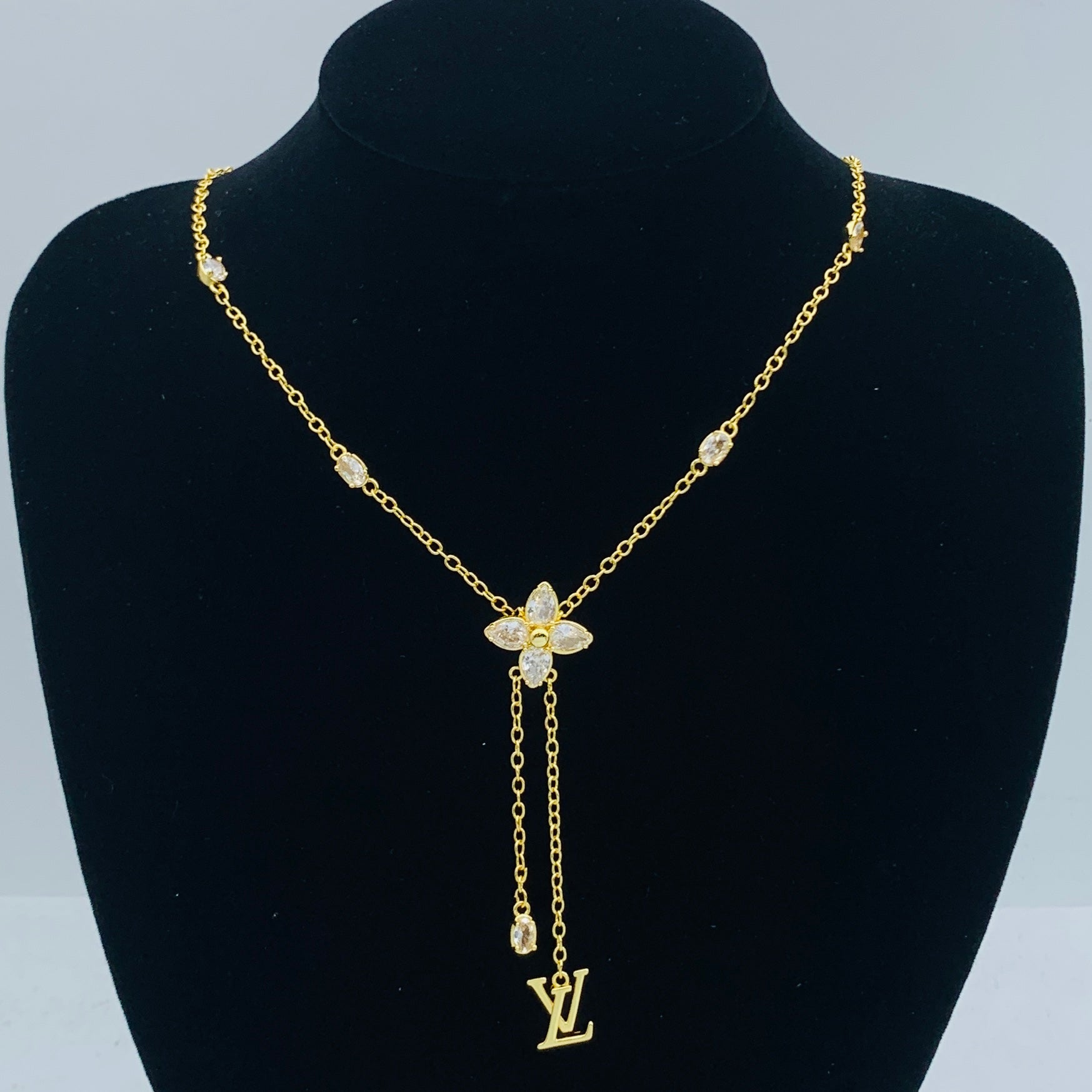 LuxluxHouse Low Price And High Quality Accessories Louis Vuitton