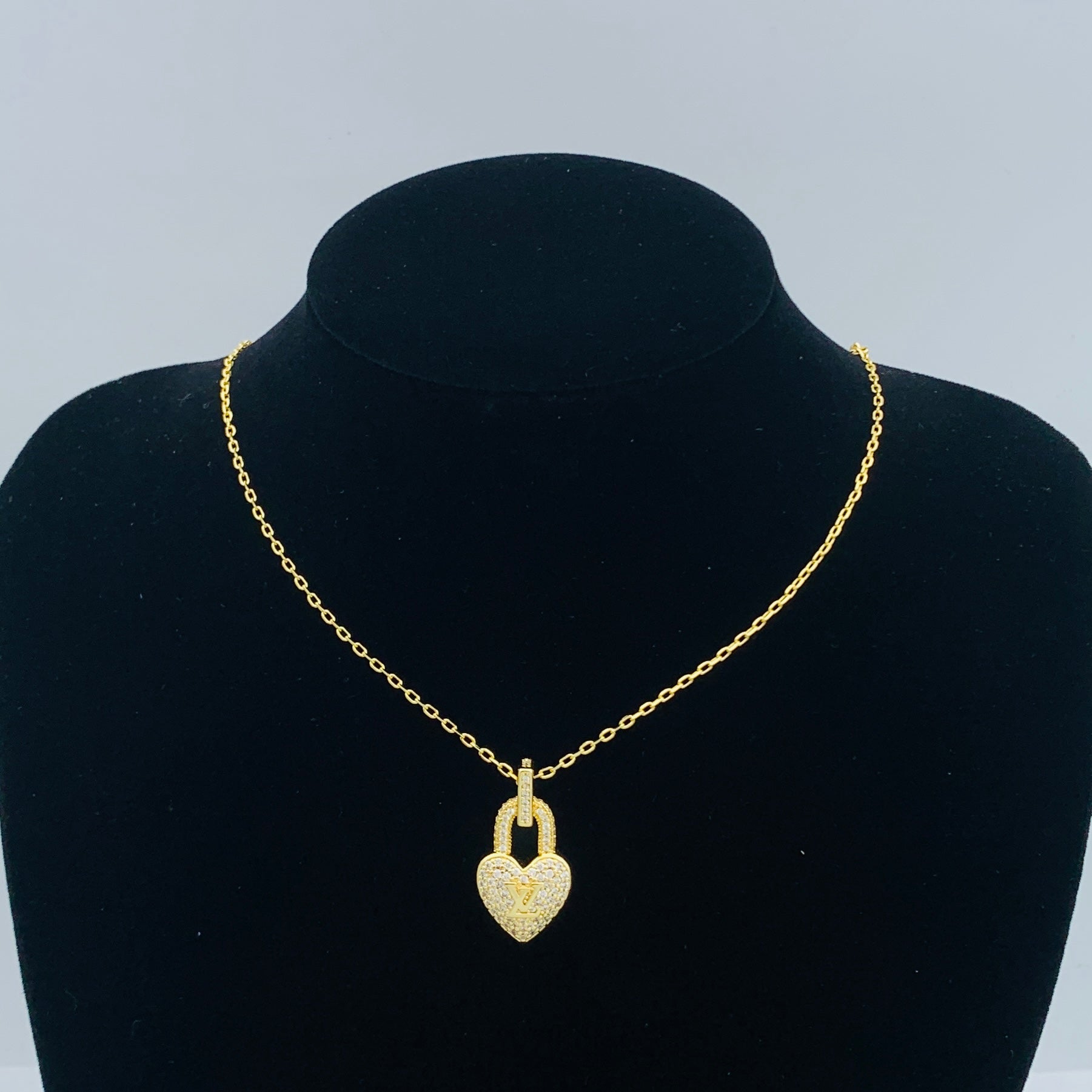 LuxluxHouse Low Price And High Quality Accessories Louis Vuitton