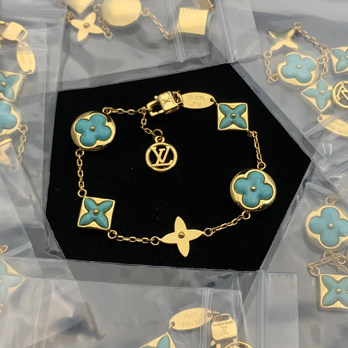 LuxluxHouse Low Price And High Quality Accessories Louis Vuitton
