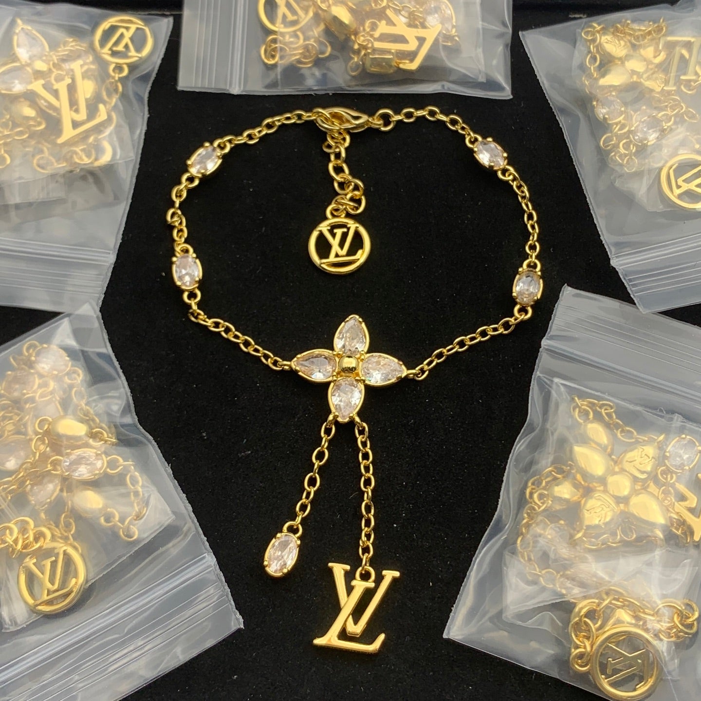 LuxluxHouse Low Price And High Quality Accessories Louis Vuitton