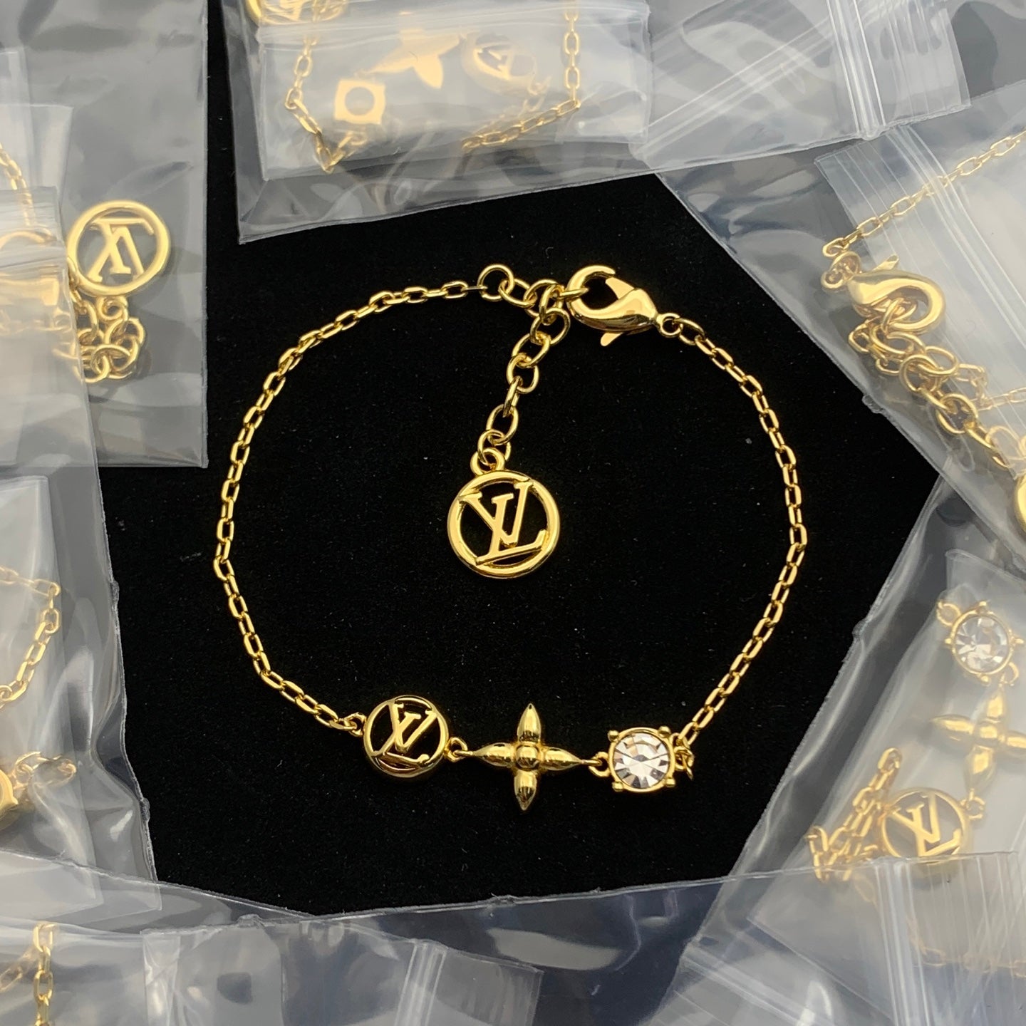 LuxluxHouse Low Price And High Quality Accessories Louis Vuitton