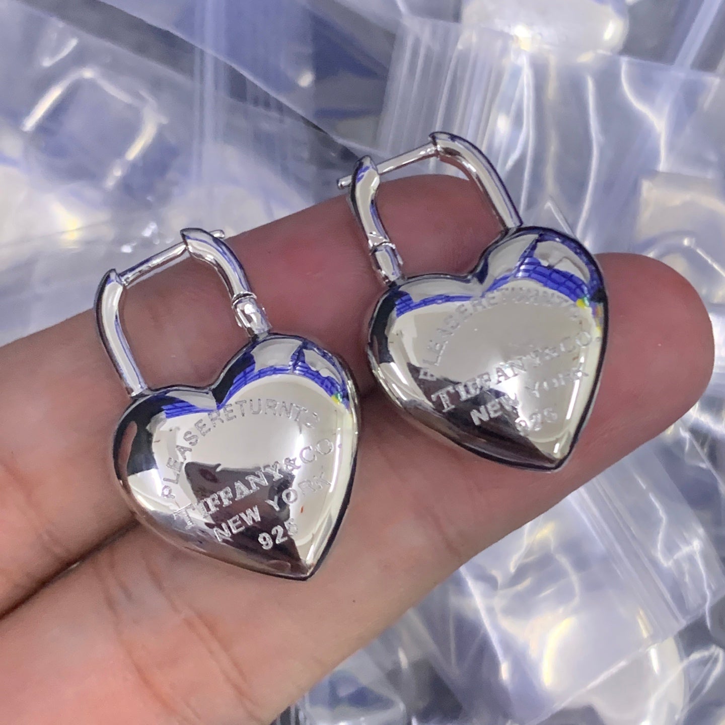 LuxluxHouse Low Price And High Quality Accessories Tiffany