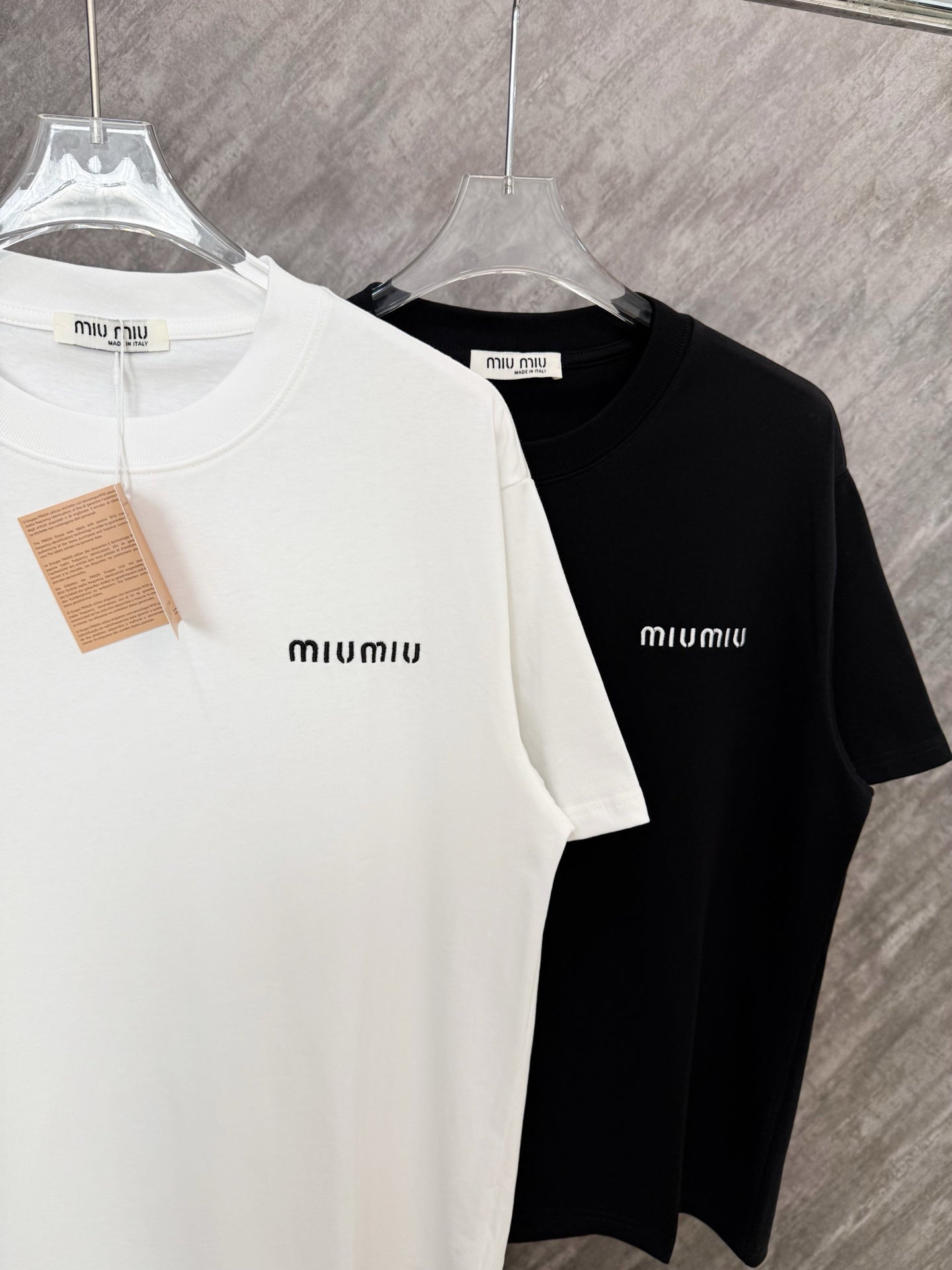 LuxluxHouse Best Quality Clothes Miu Miu T-shirt