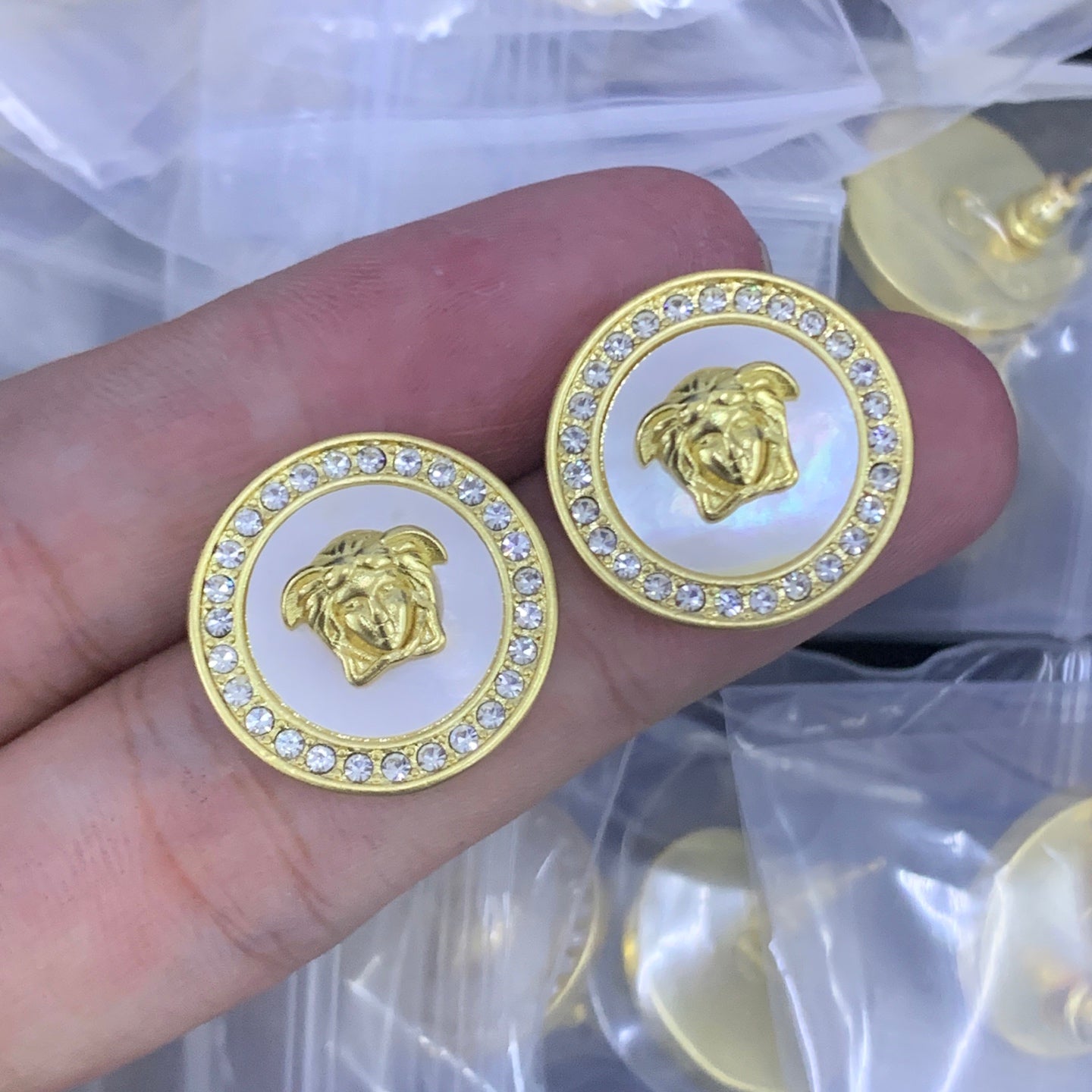 LuxluxHouse Low Price And High Quality Accessories Versace