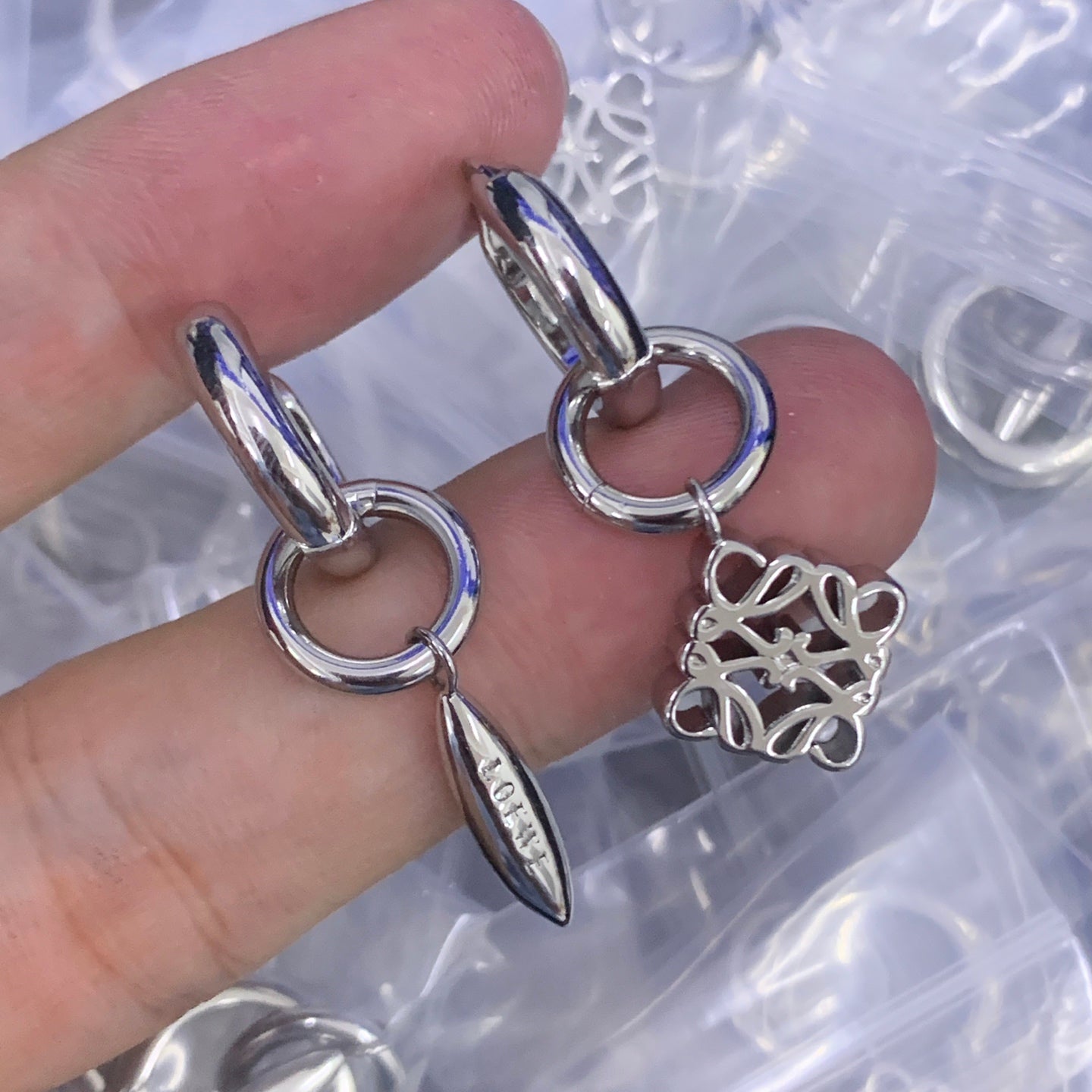 LuxluxHouse Low Price And High Quality Accessories Loewe