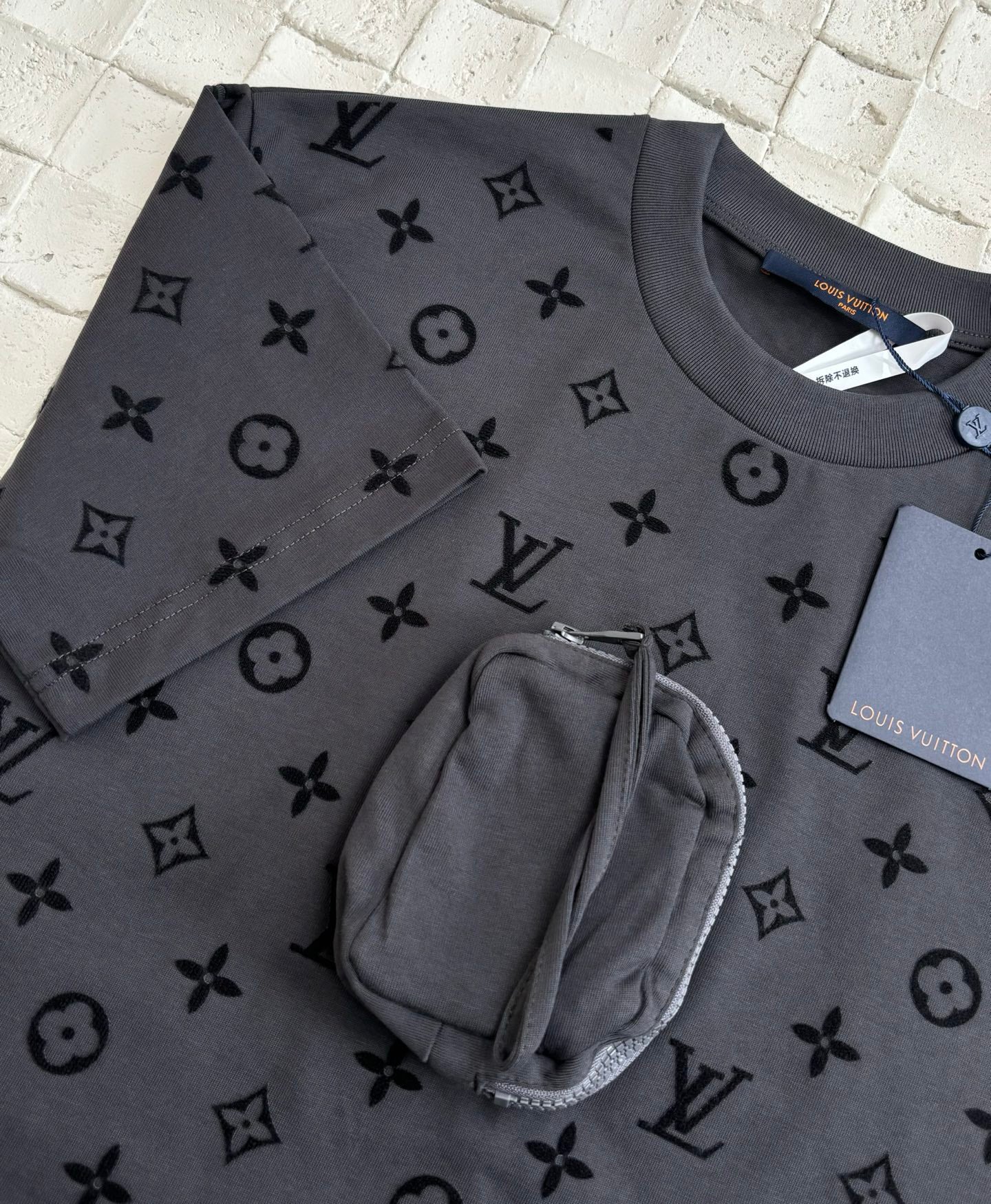 LuxluxHouse Best Quality Clothes T-shirt Louis Vuitton