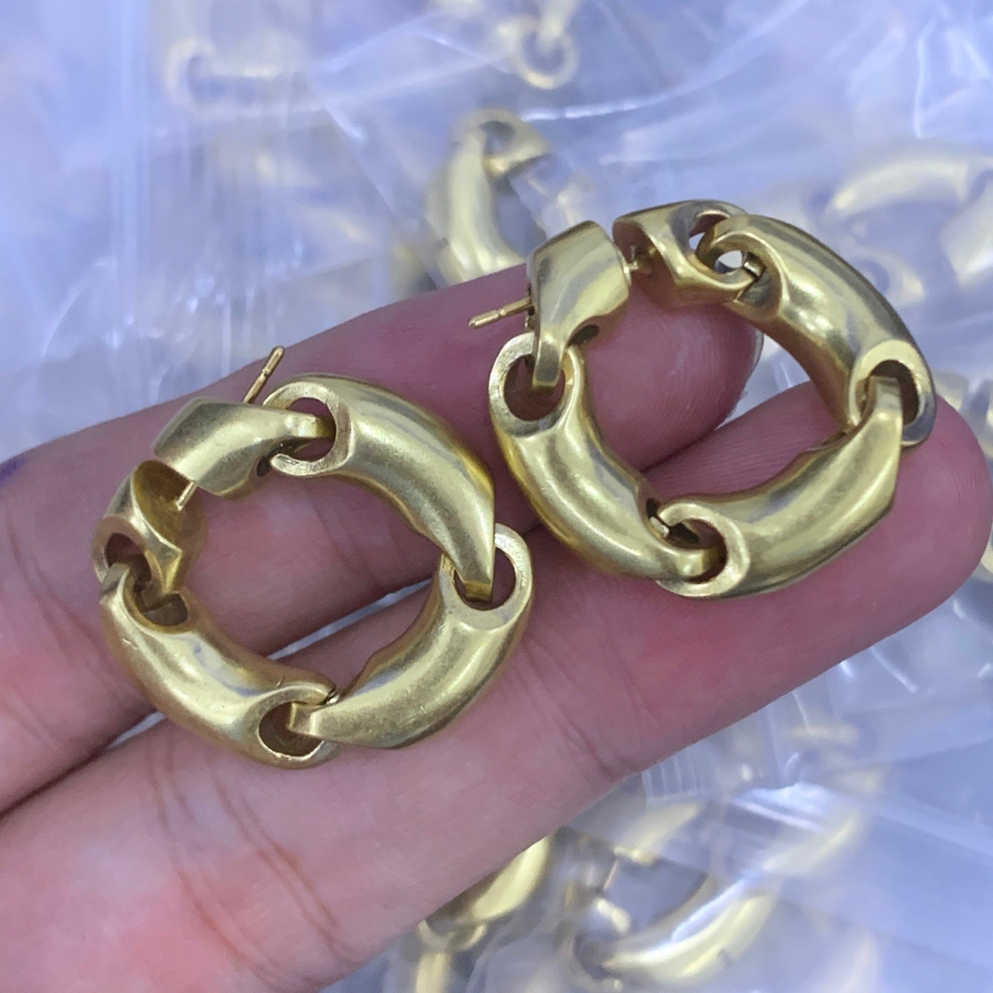 LuxluxHouse Low Price And High Quality Accessories Balenciaga