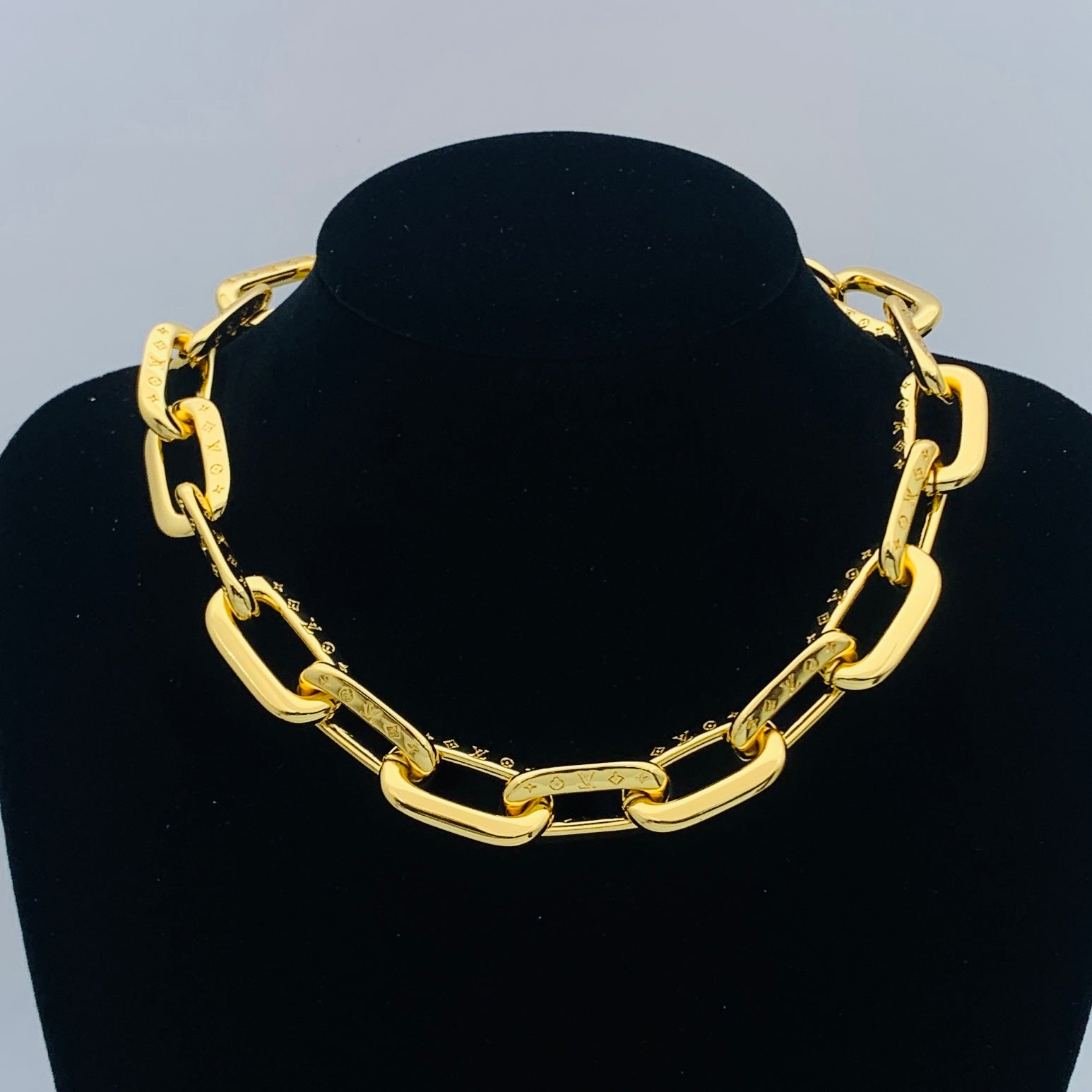 LuxluxHouse Low Price And High Quality Accessories Louis Vuitton