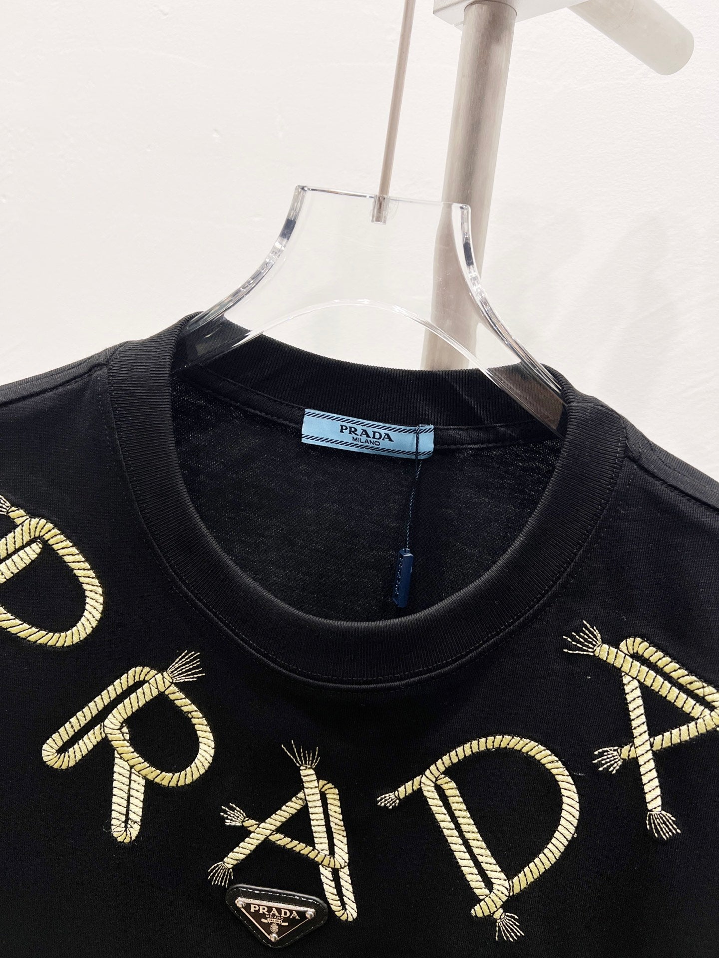 LuxluxHouse Best Quality Clothes T-shirt Prada