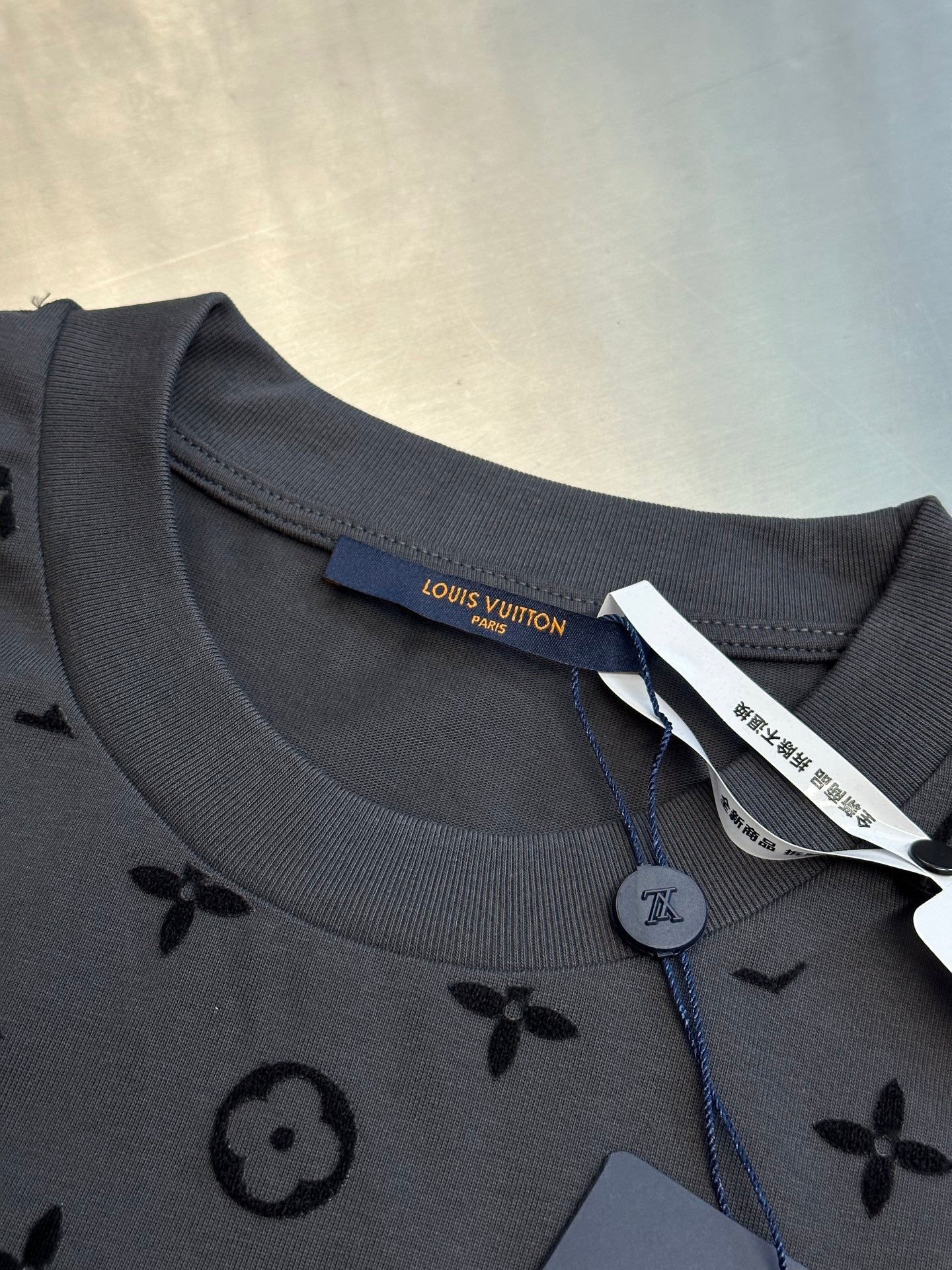 LuxluxHouse Best Quality Clothes T-shirt Louis Vuitton