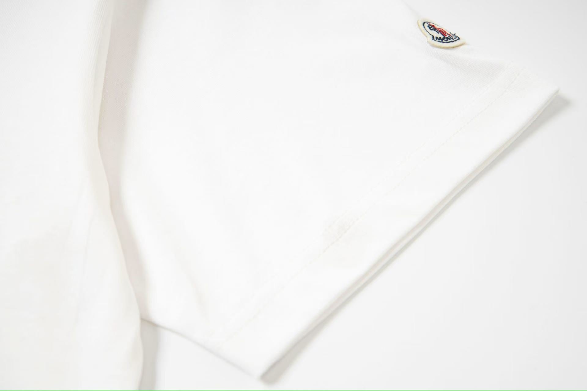 LuxluxHouse Best Quality Clothes T-shirt Moncler