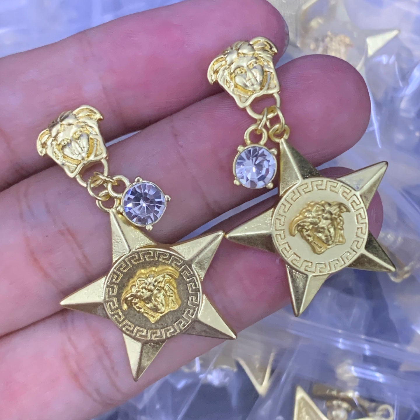 LuxluxHouse Low Price And High Quality Accessories Versace