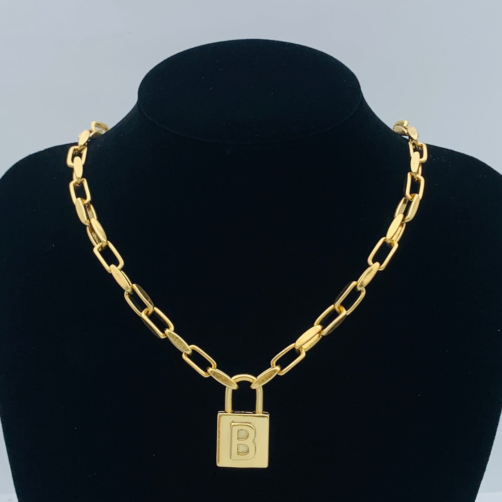 LuxluxHouse Low Price And High Quality Accessories Balenciaga