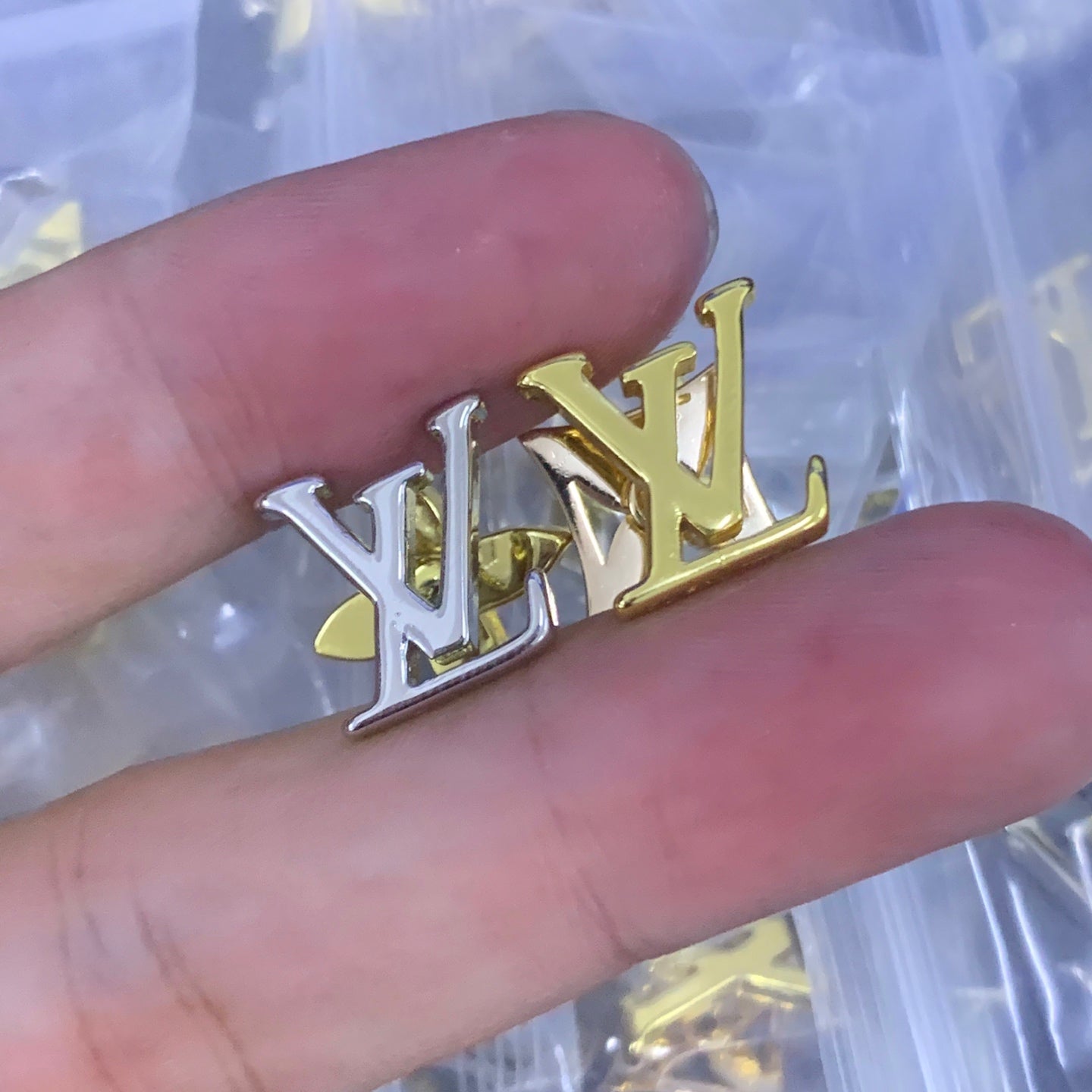 LuxluxHouse Low Price And High Quality Accessories Louis Vuitton